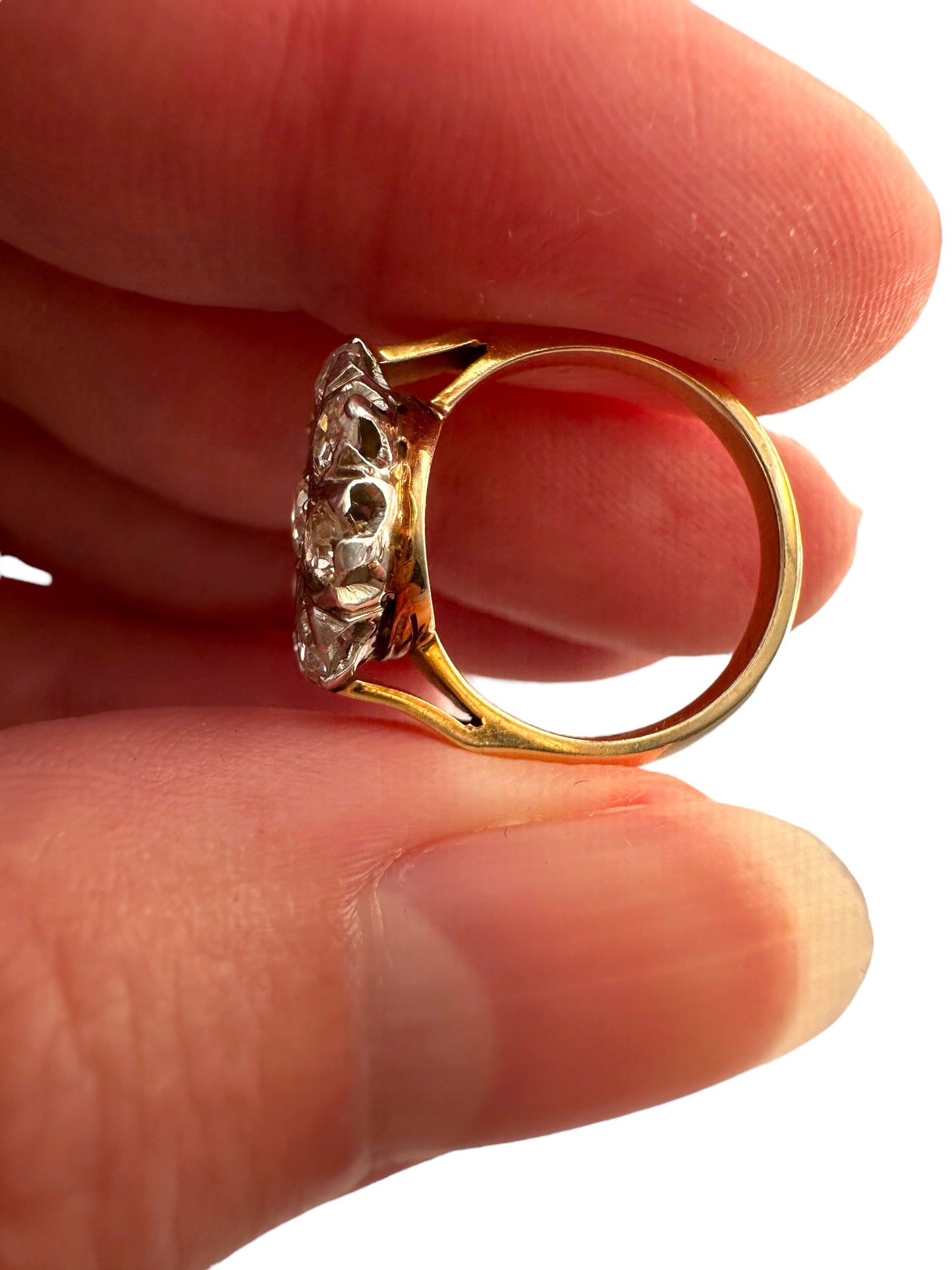 14k Diamond Daisy Ring