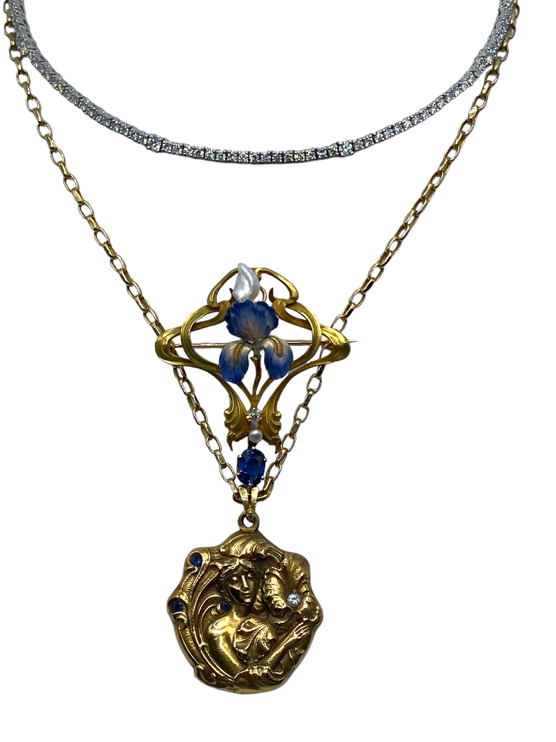 Unlocking Timeless Glam: How to Wear Antique and Estate Jewelry in a Modern Way