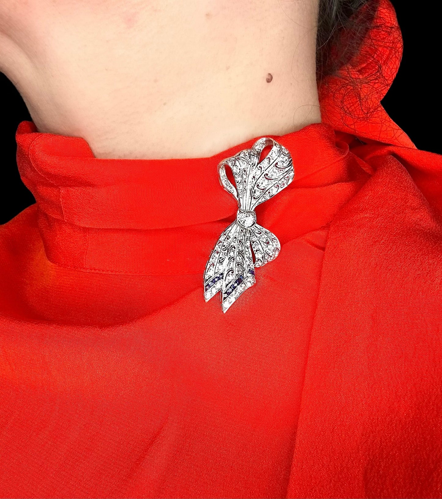 Art Deco Platinum Diamond Bow Pin
