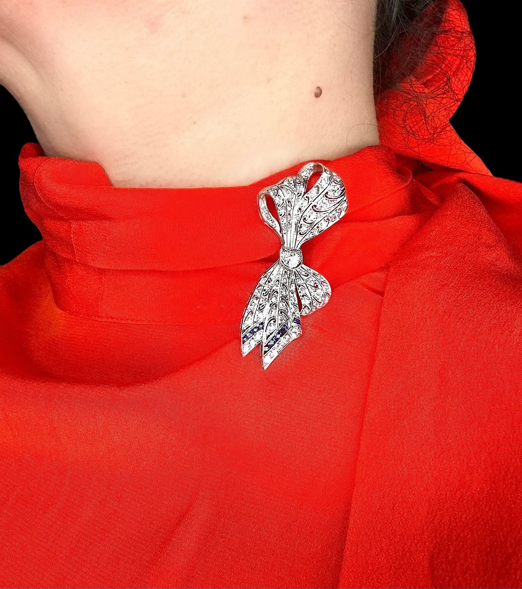 Art Deco Platinum Diamond Bow Pin