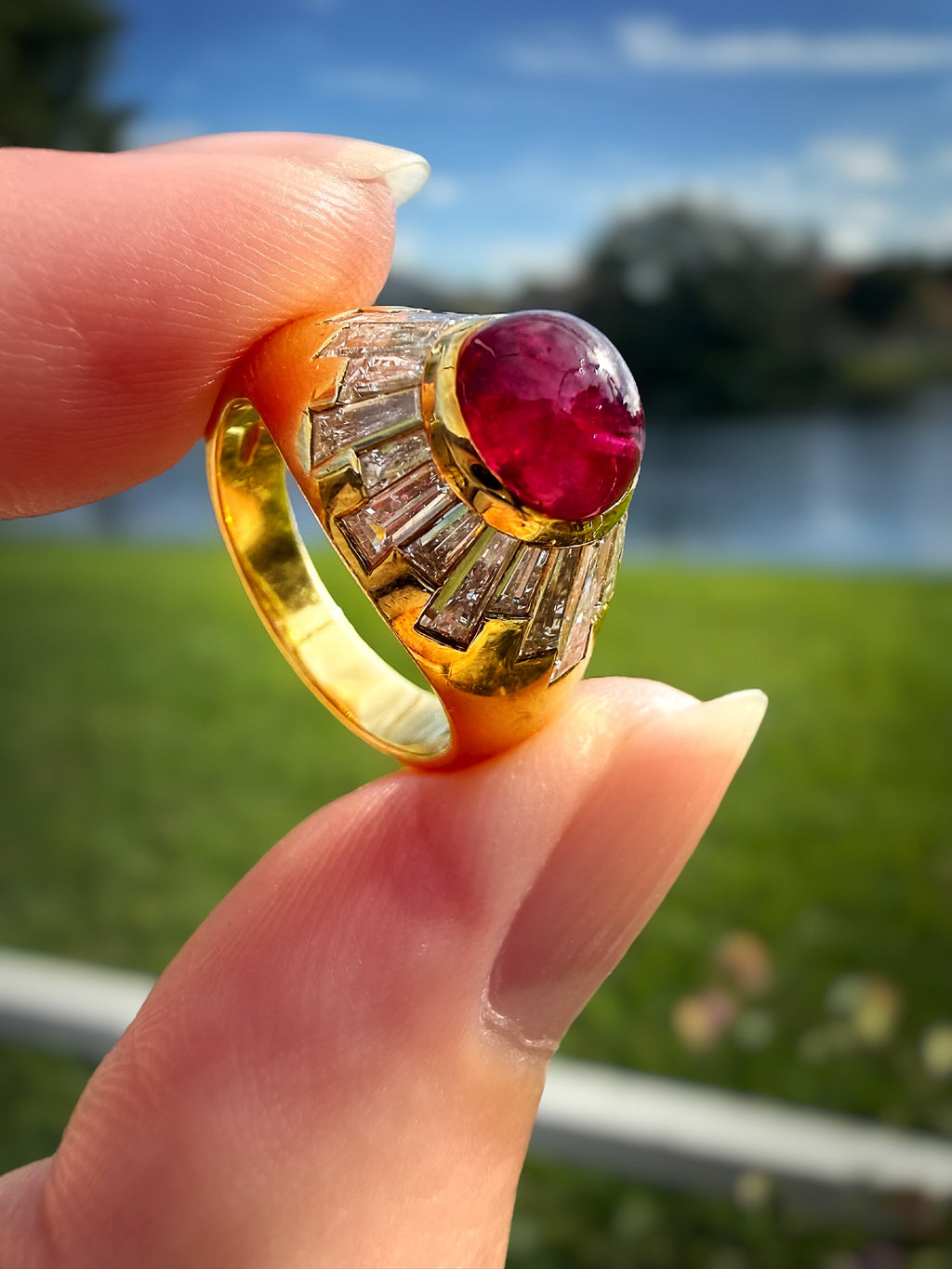 18k Ruby Cabochon Diamond Ring