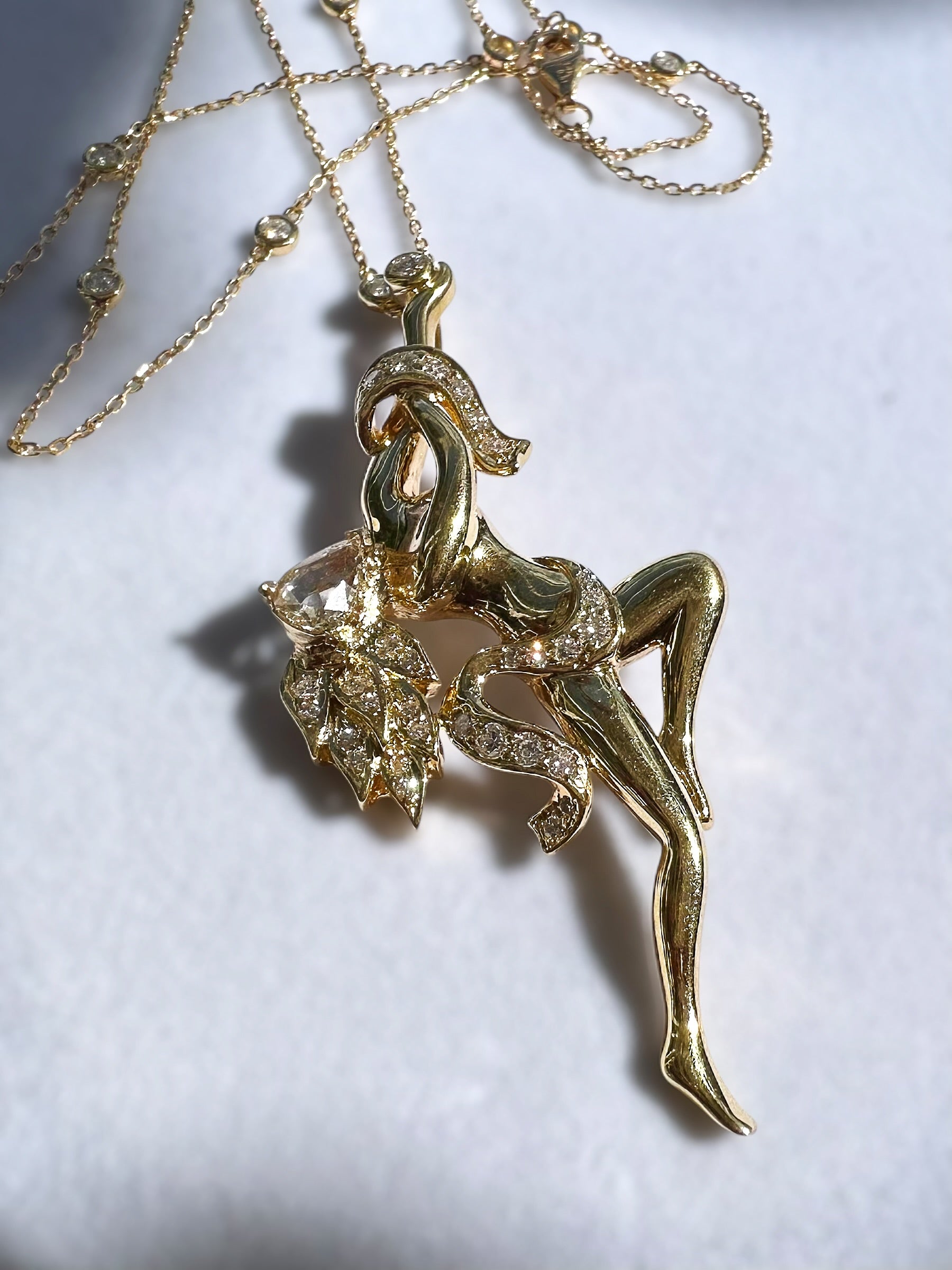 18k Diamond Dancing Lady