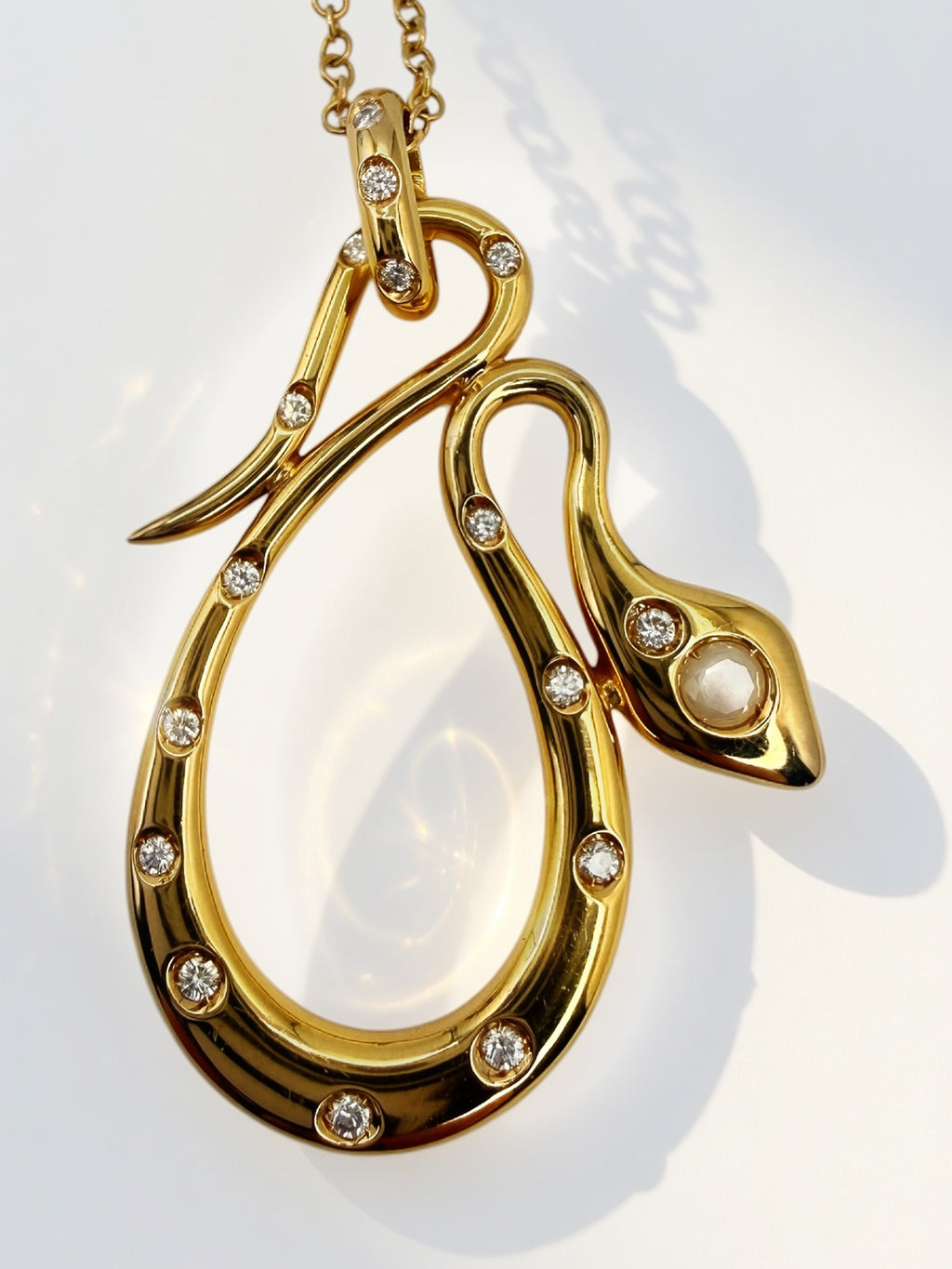 18k Snake Diamond Pendant Necklace