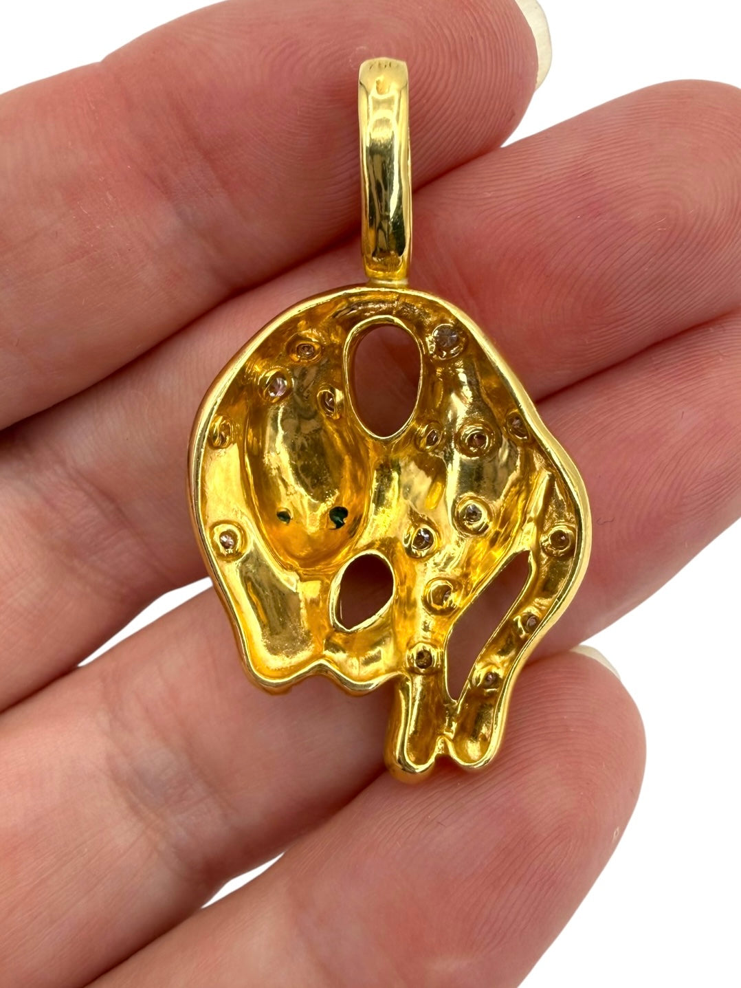 18k Diamond Hanging Panther Pendant