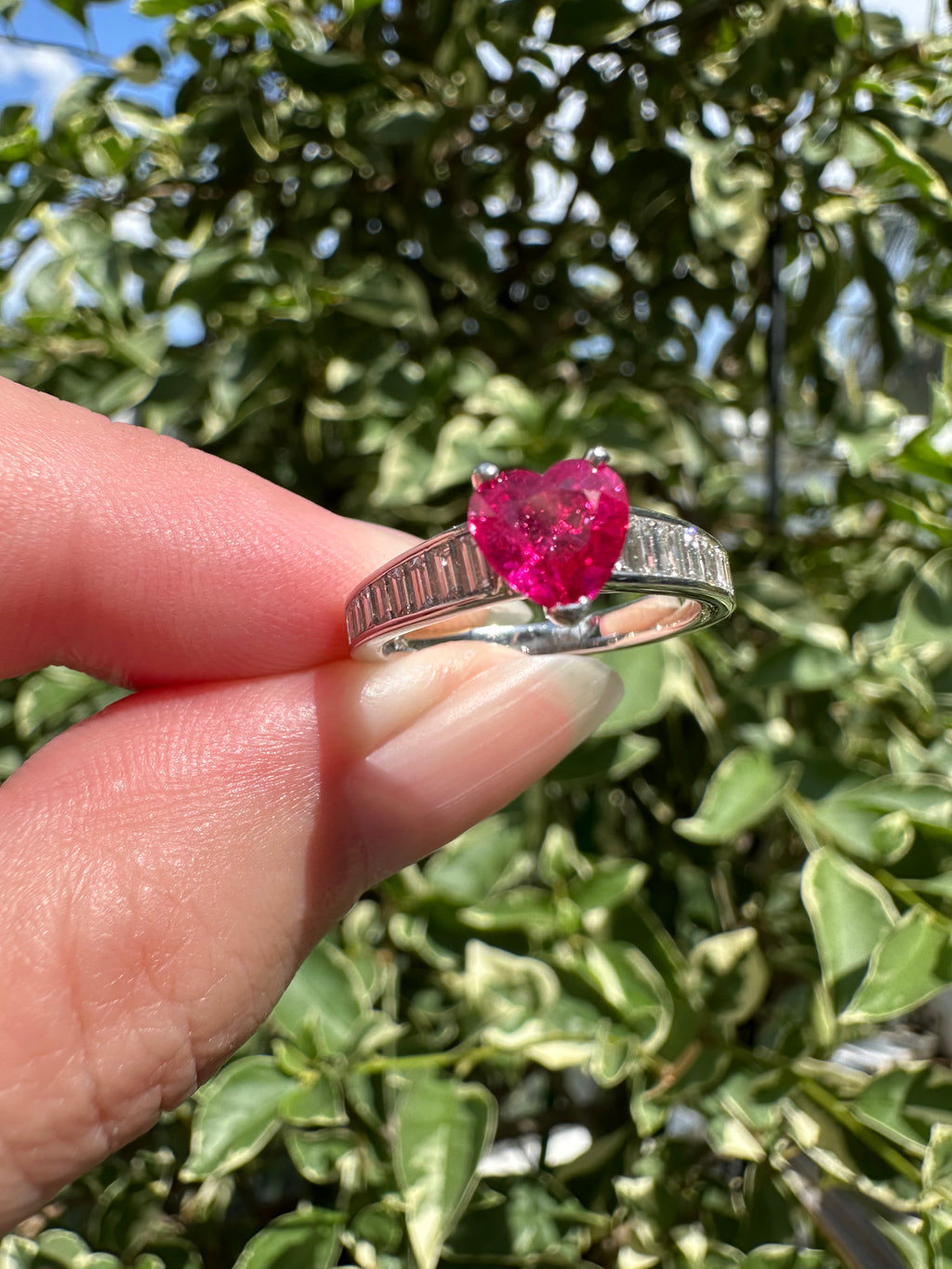 18k Heart Ruby Diamond Ring