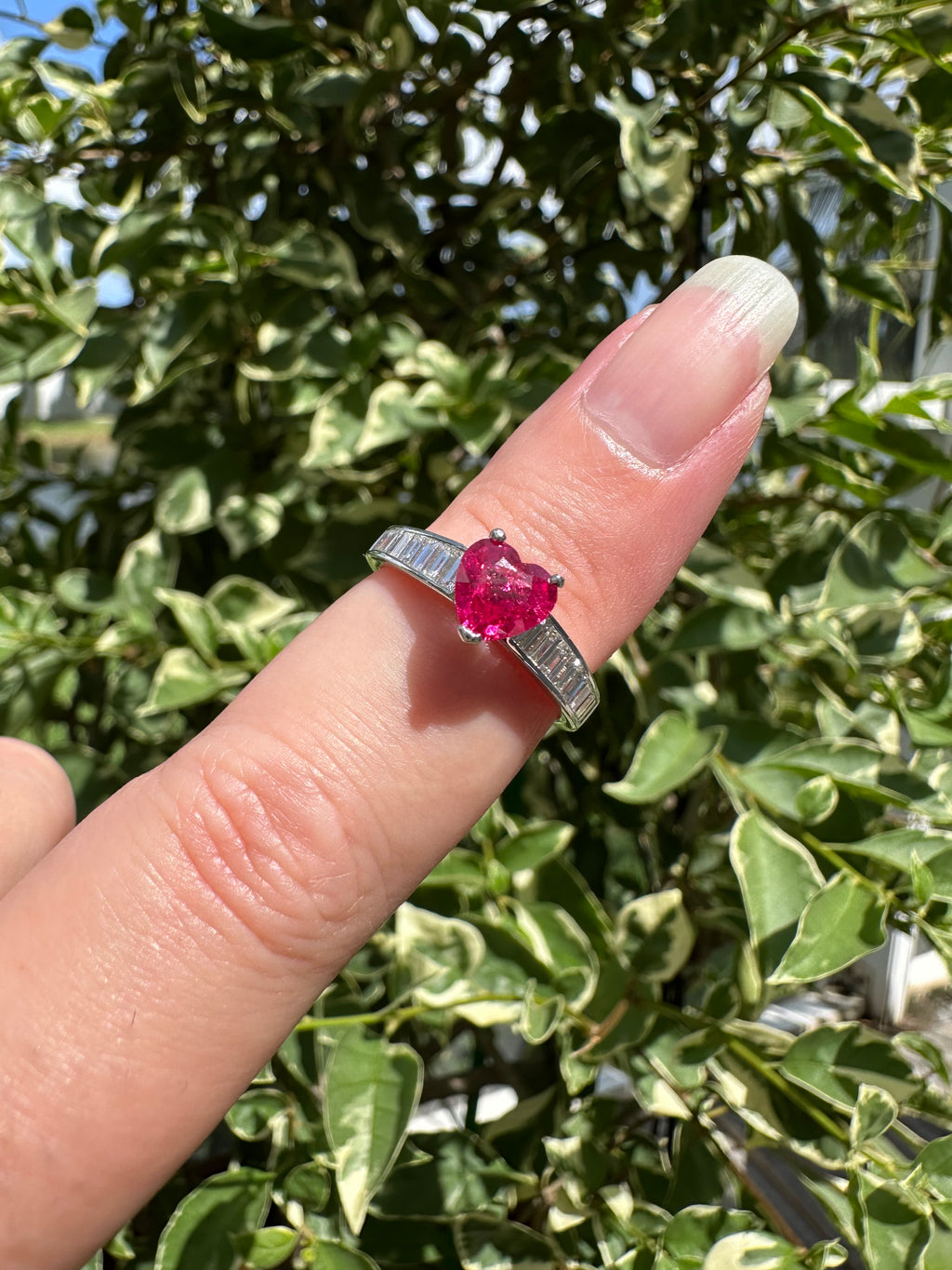 18k Heart Ruby Diamond Ring