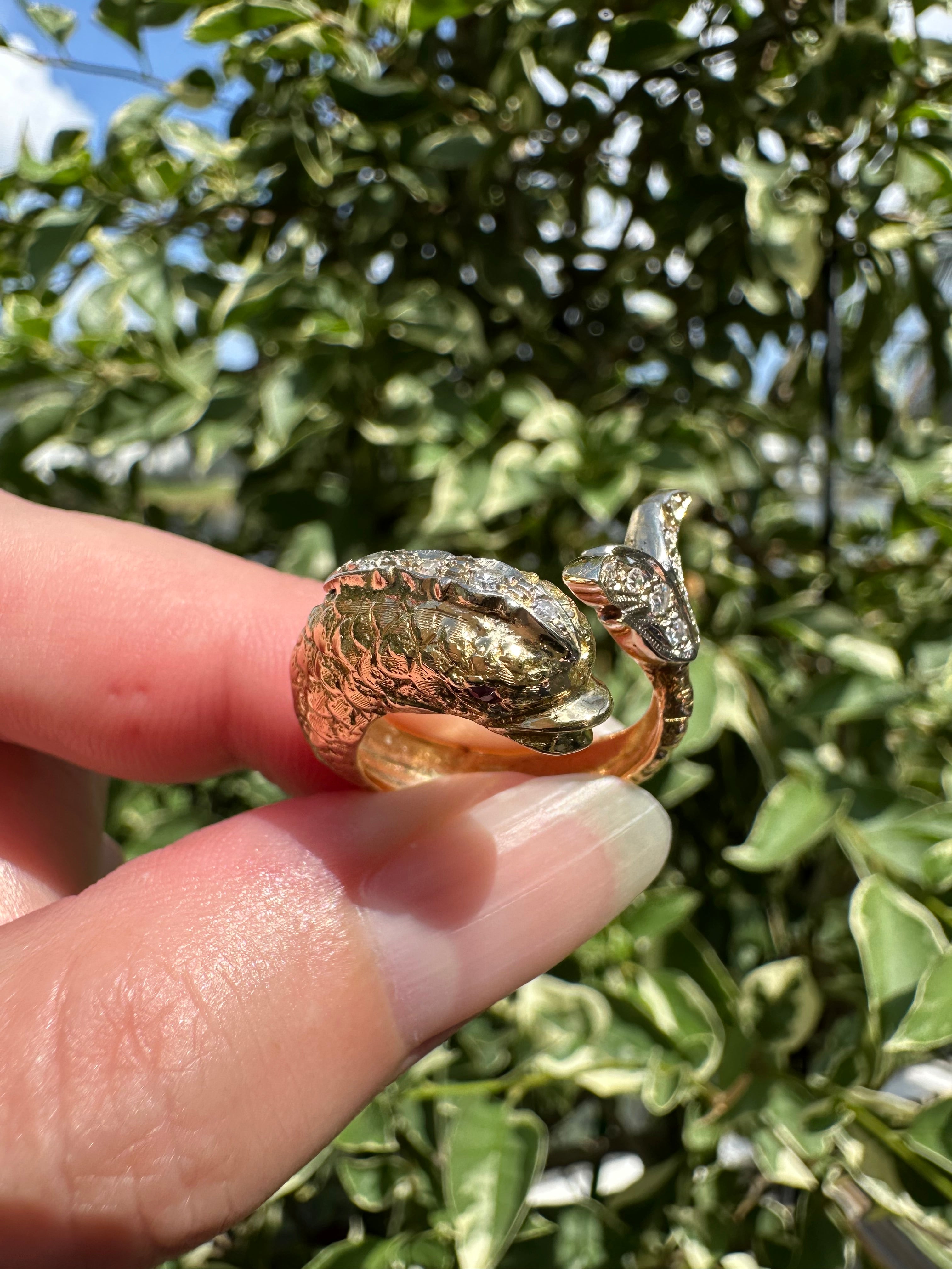 18k Diamond Dolphin/ Fish Ring