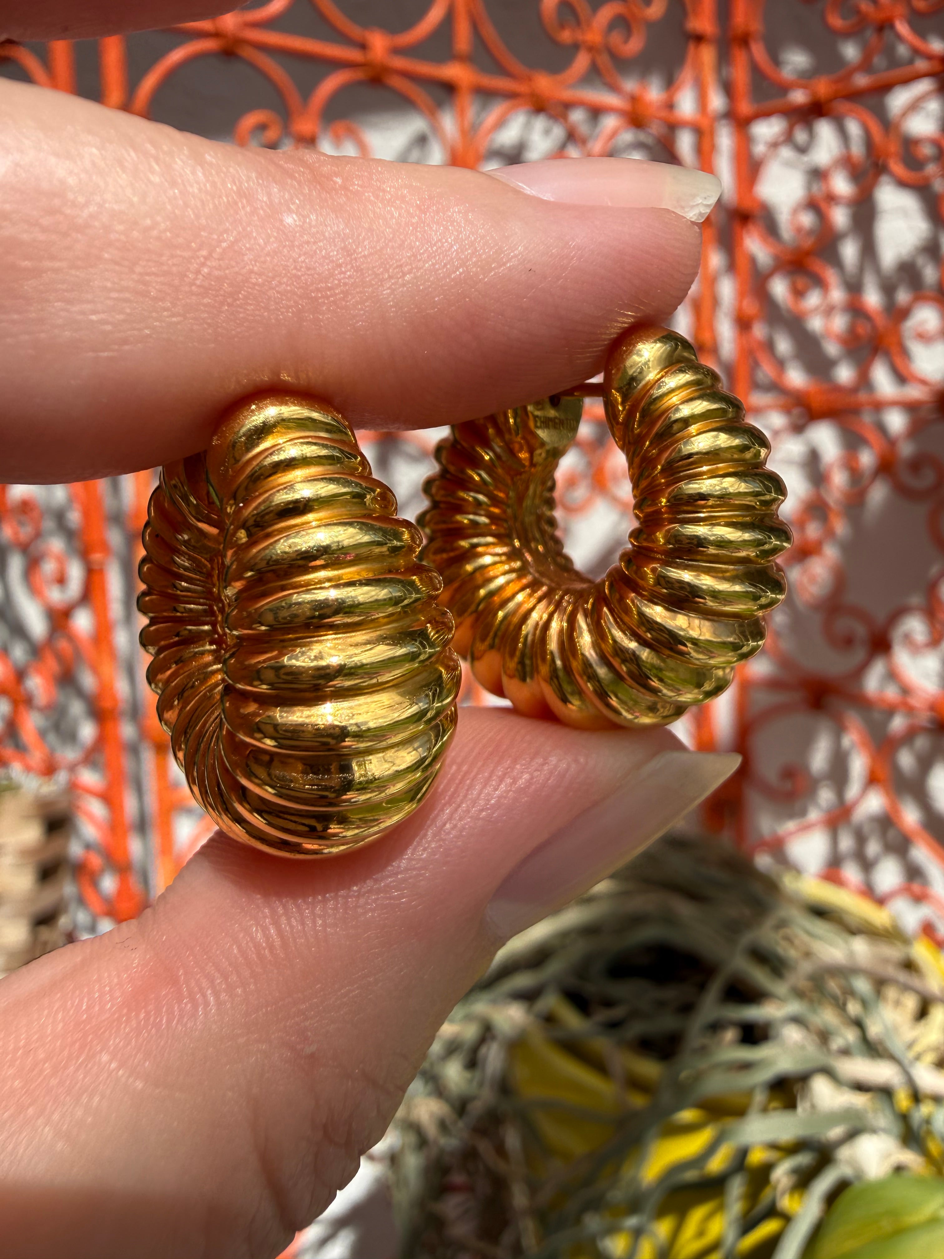 18k Chimento Ribbed Hoop Earrings