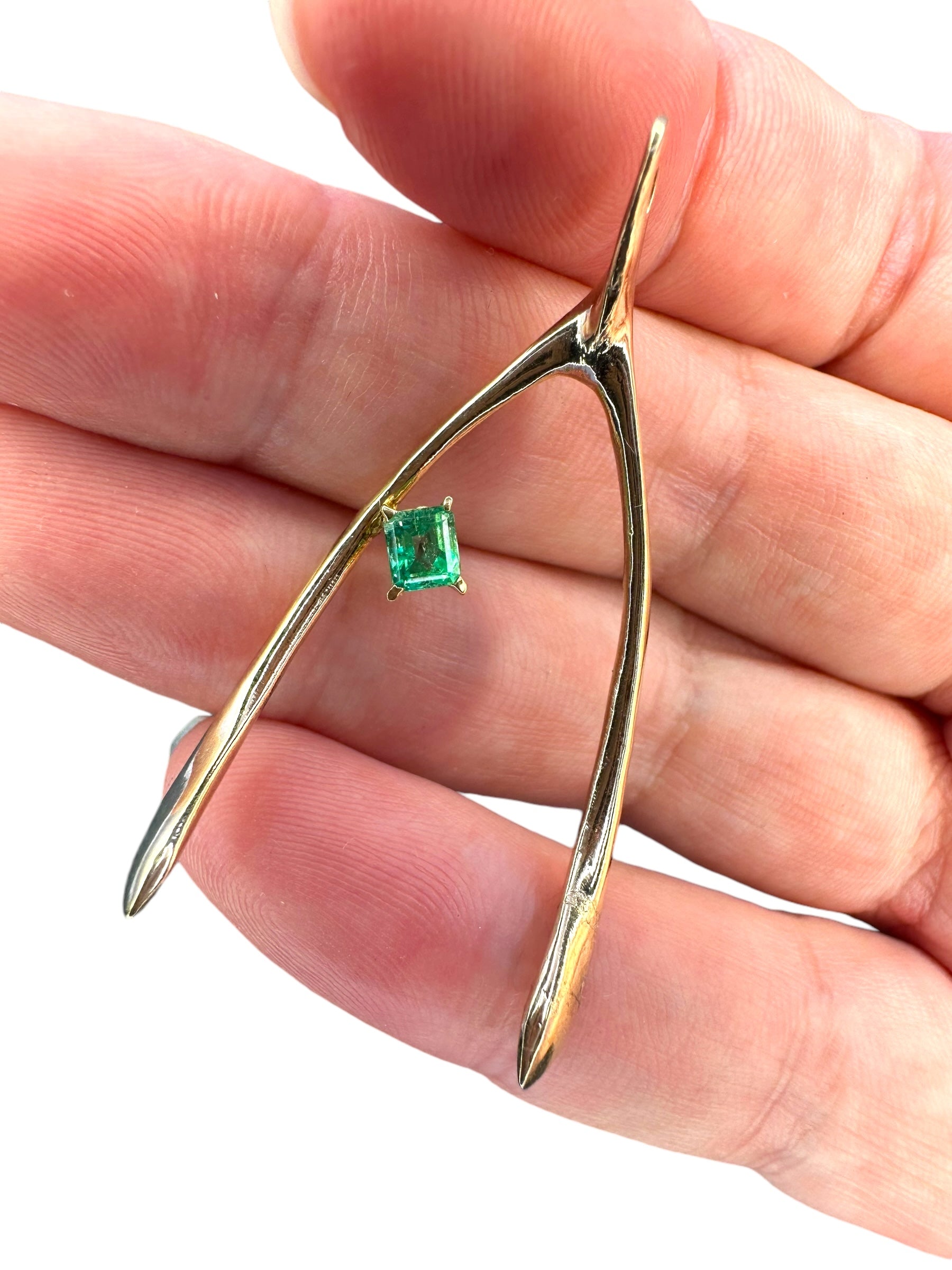 14k Emerald Wishbone Pendant