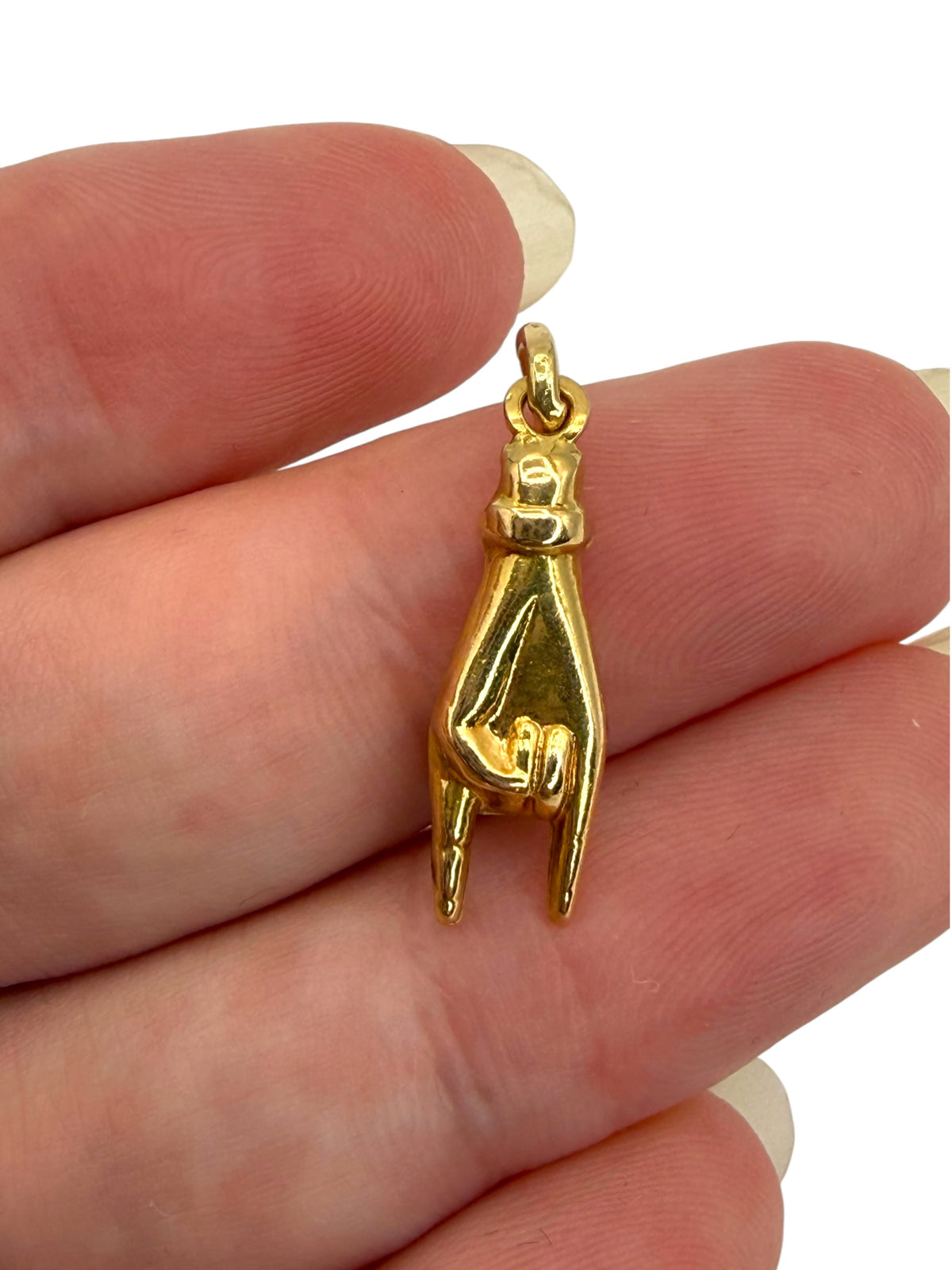 18k Mano Cornuta Hand Charm