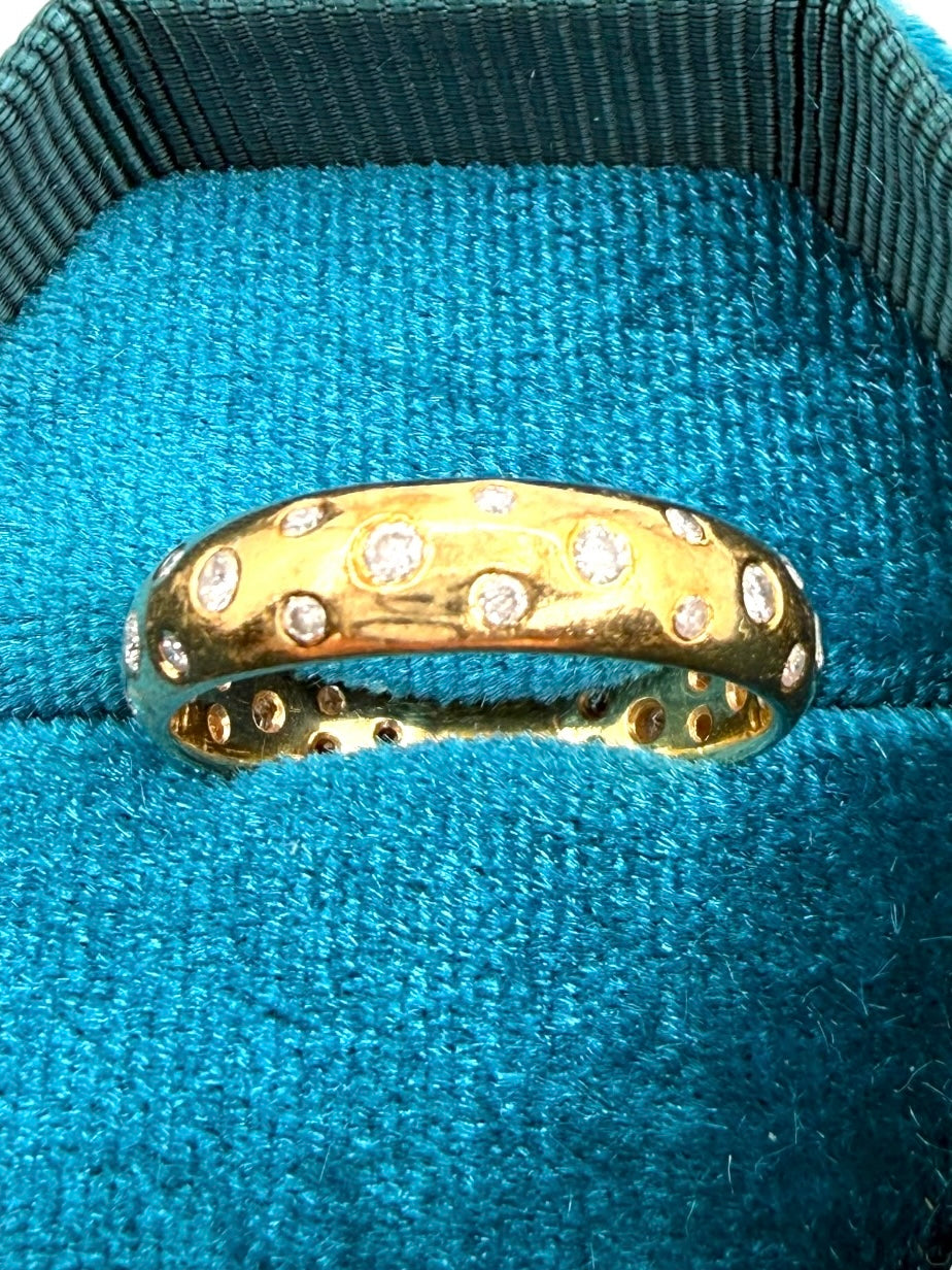18k Etoile Diamond Band Ring