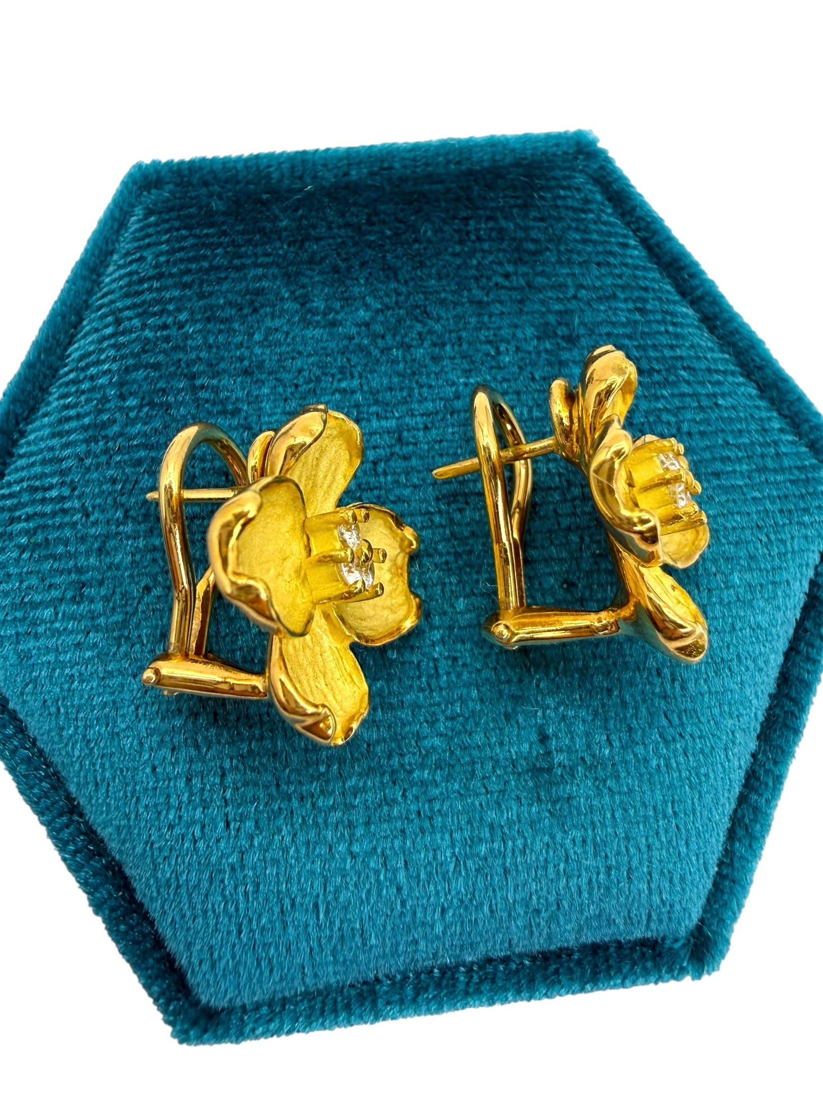18k Diamond Dogwood Flower Earrings