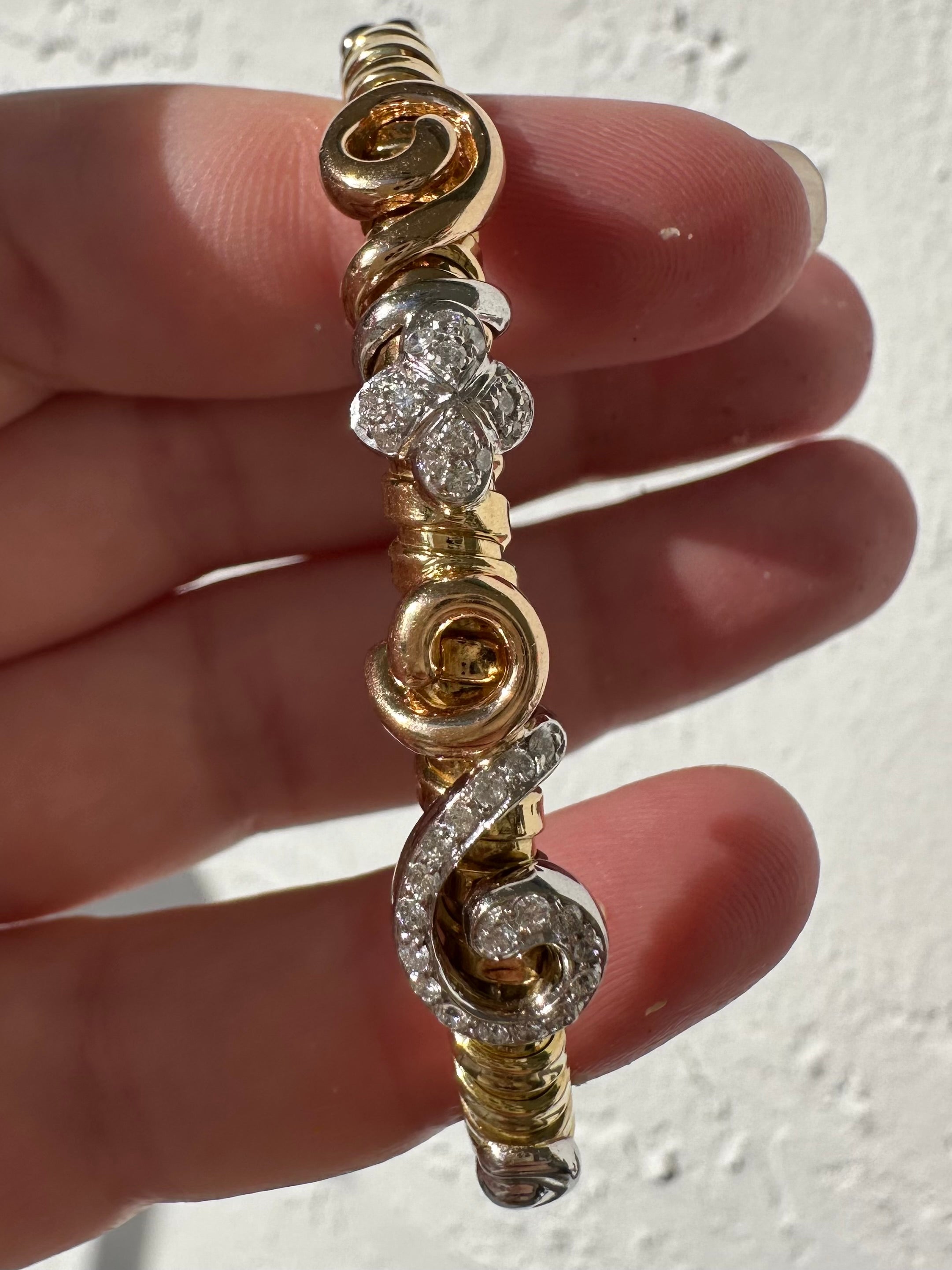 18k Swirly Tubogas Bracelet