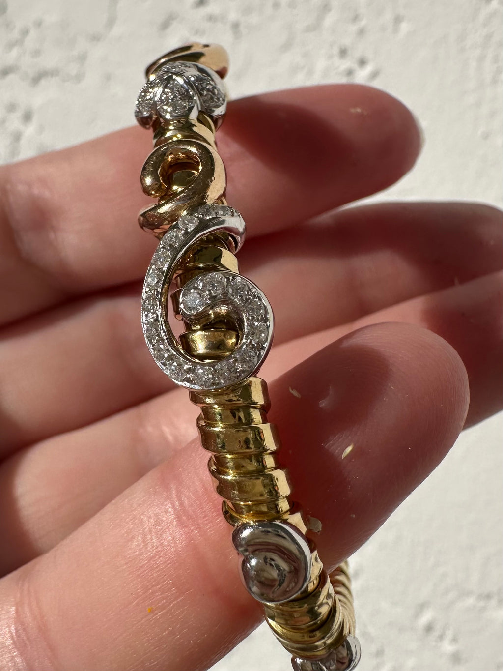 18k Swirly Tubogas Bracelet