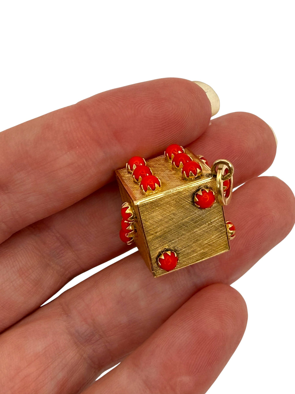 17k Coral Die Pendant