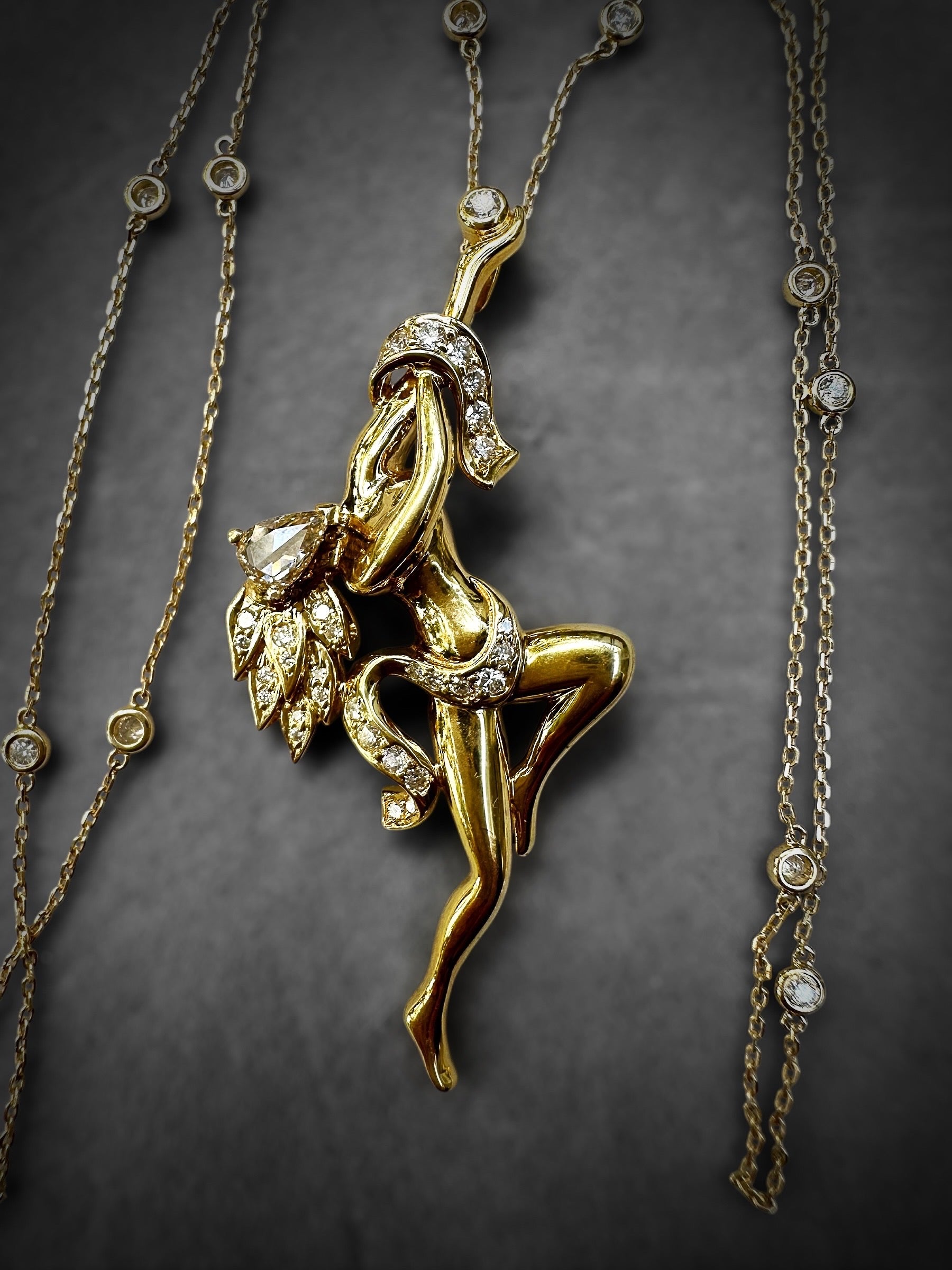 18k Diamond Dancing Lady