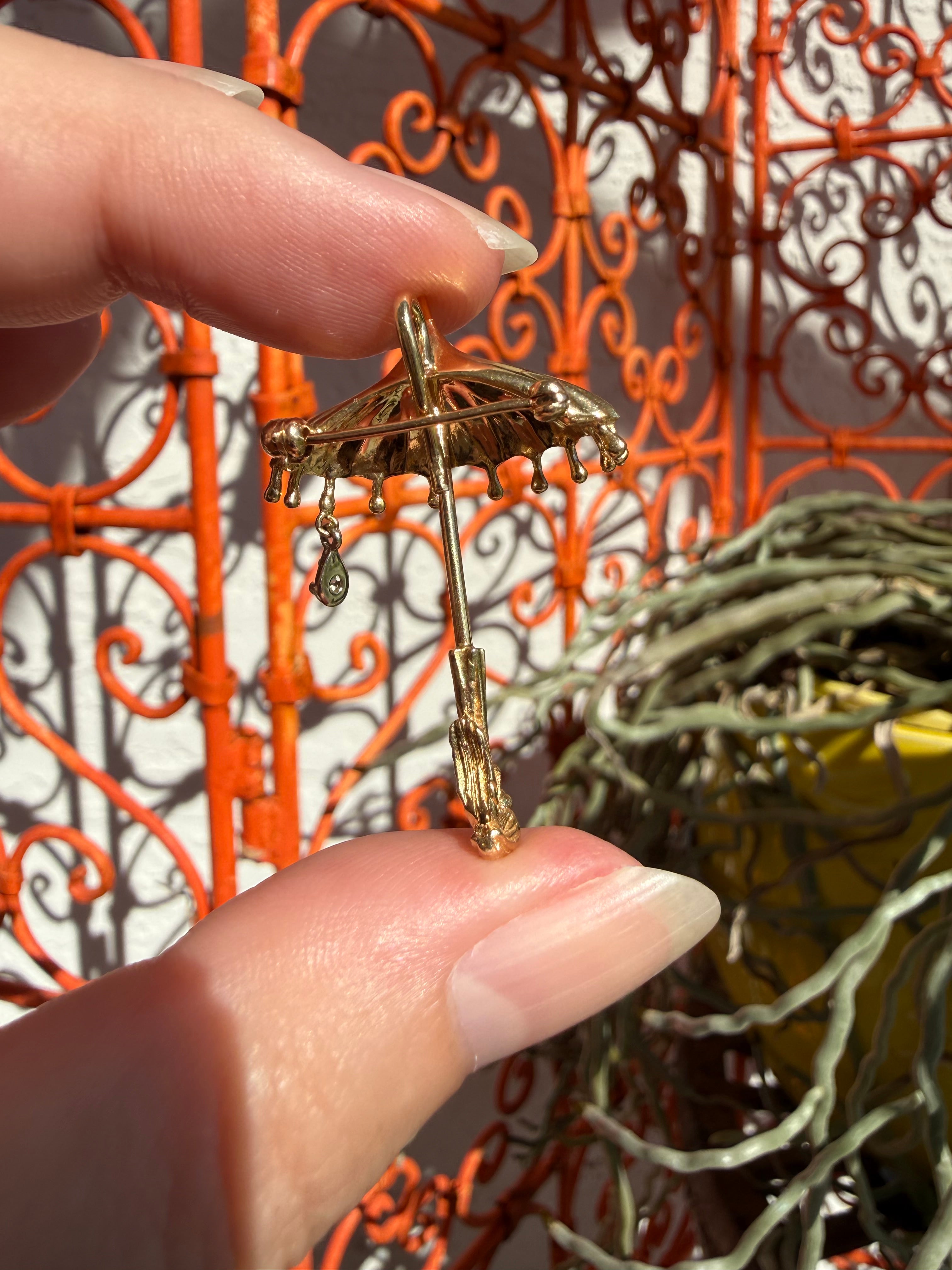 14k Umbrella Pendant/Brooch