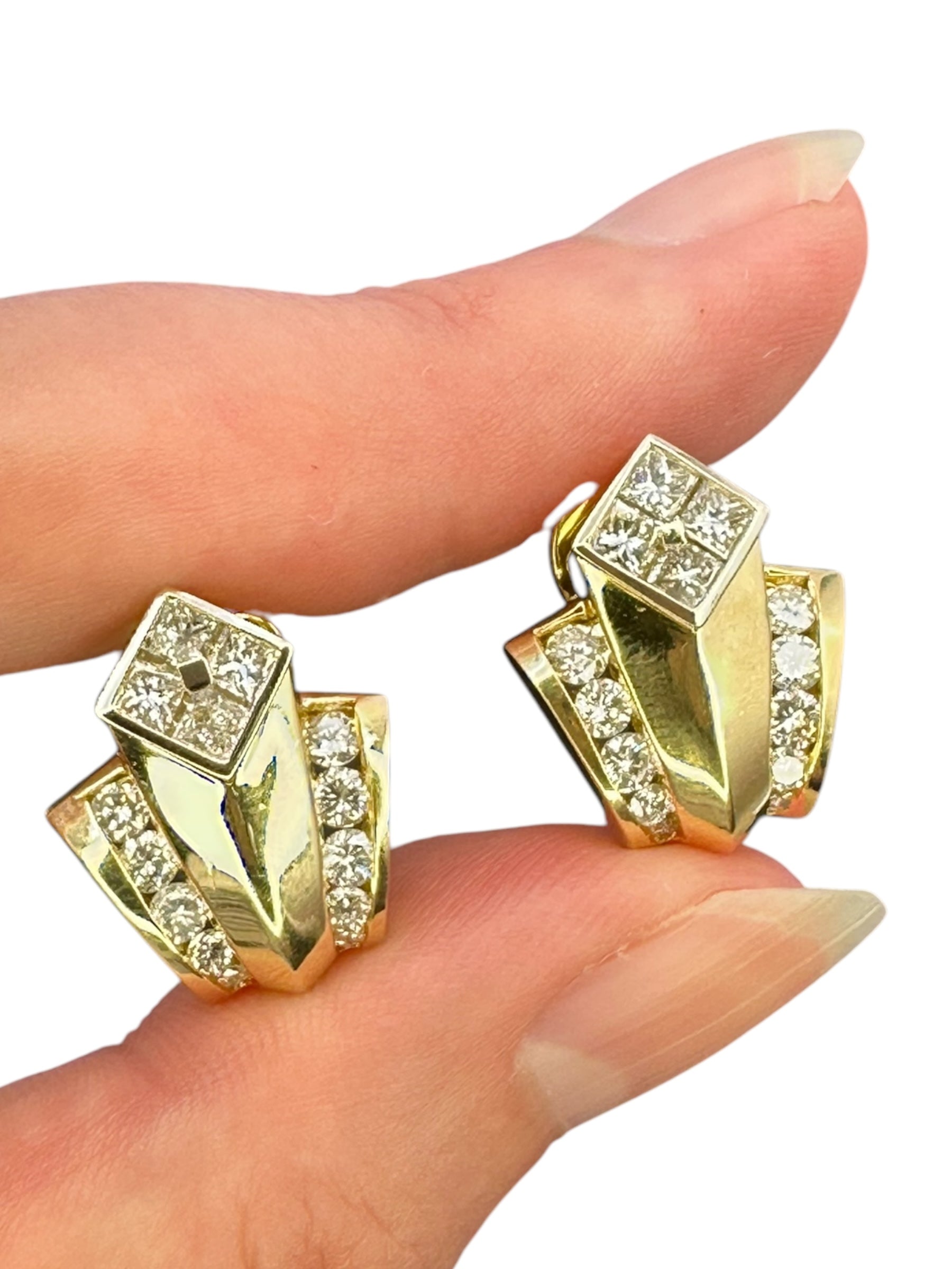 18k 1980s Art Deco Diamond Earrings