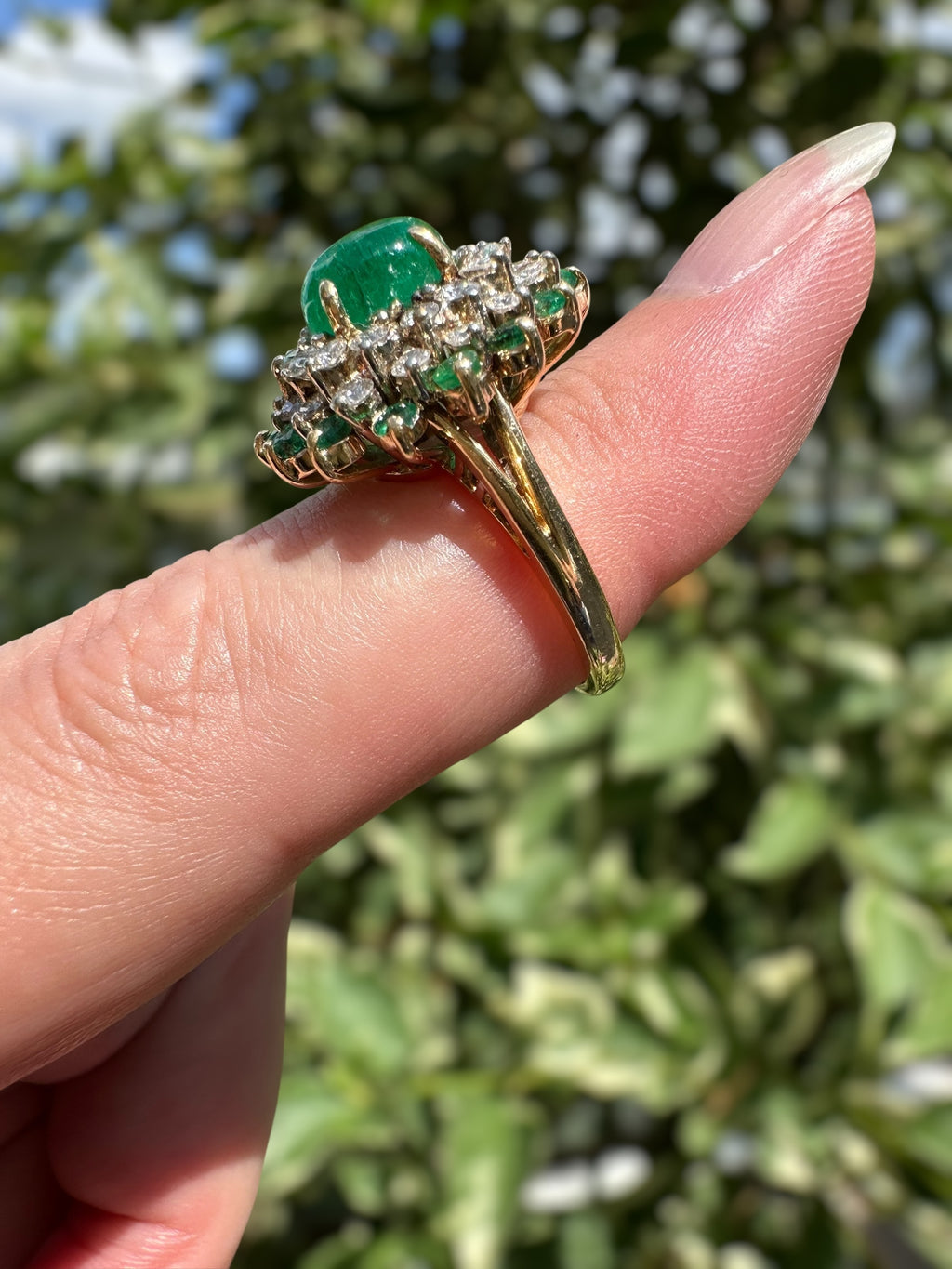 18k Emerald Diamond Cluster Ring