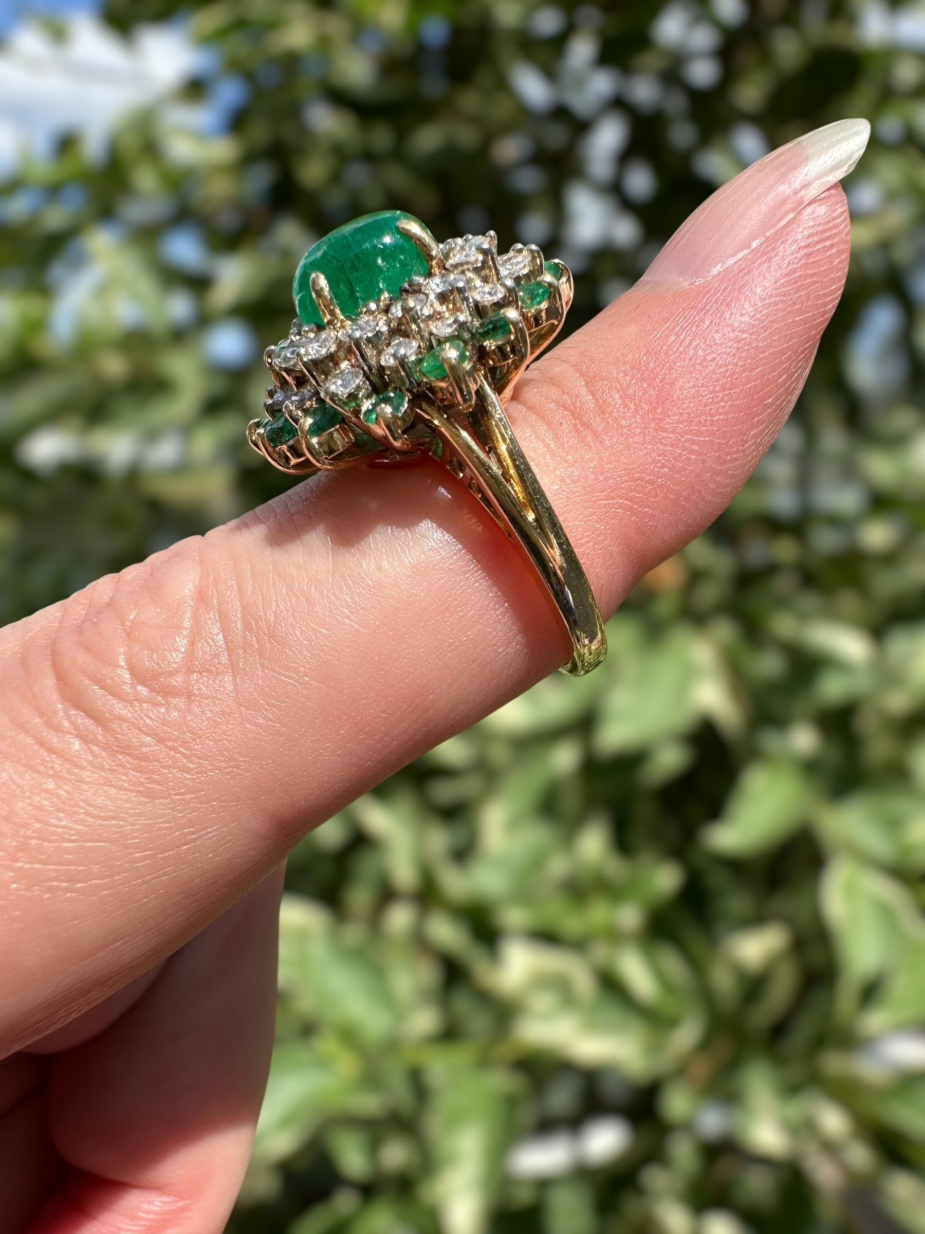 18k Emerald Diamond Cluster Ring
