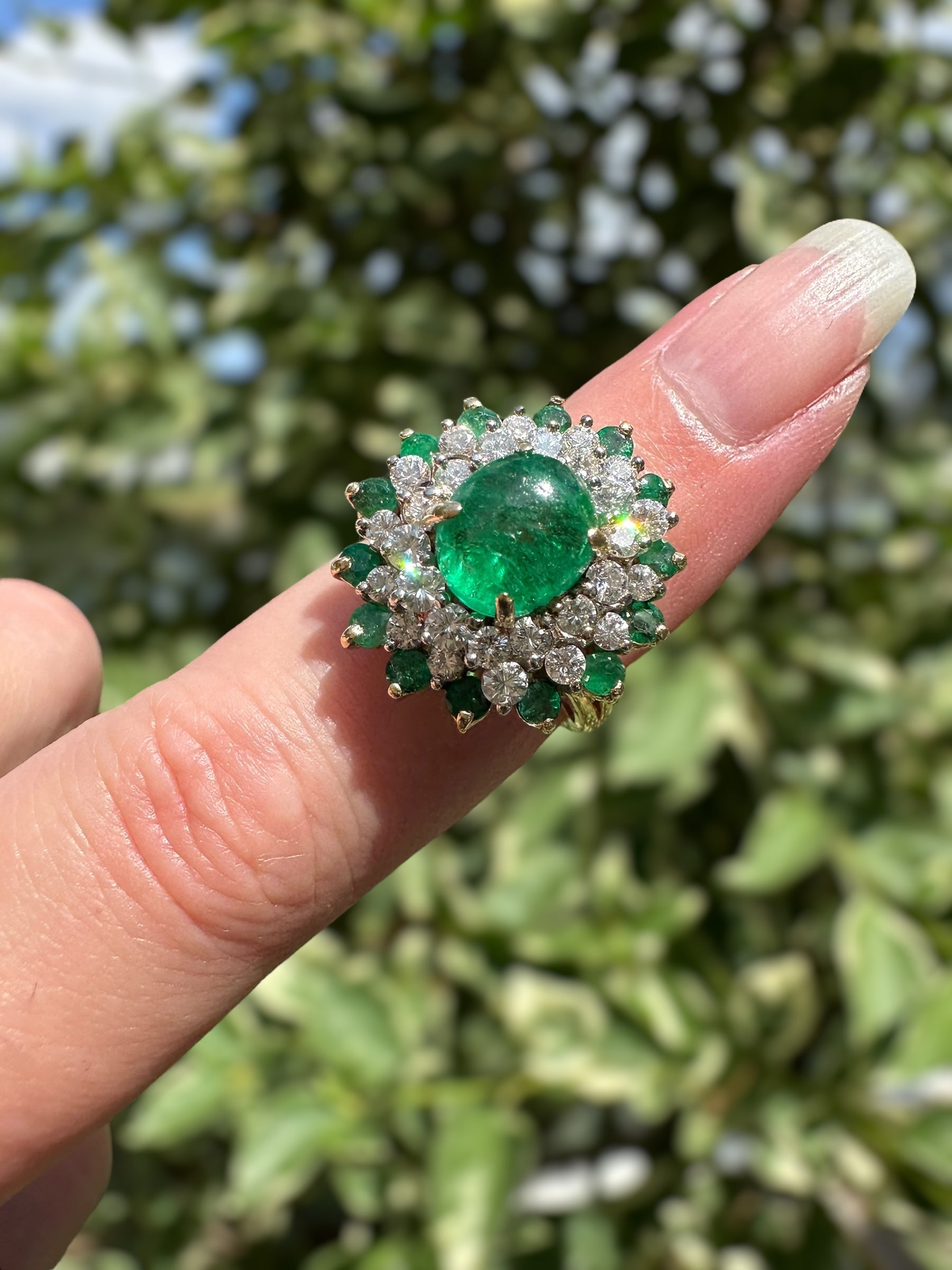 18k Emerald Diamond Cluster Ring