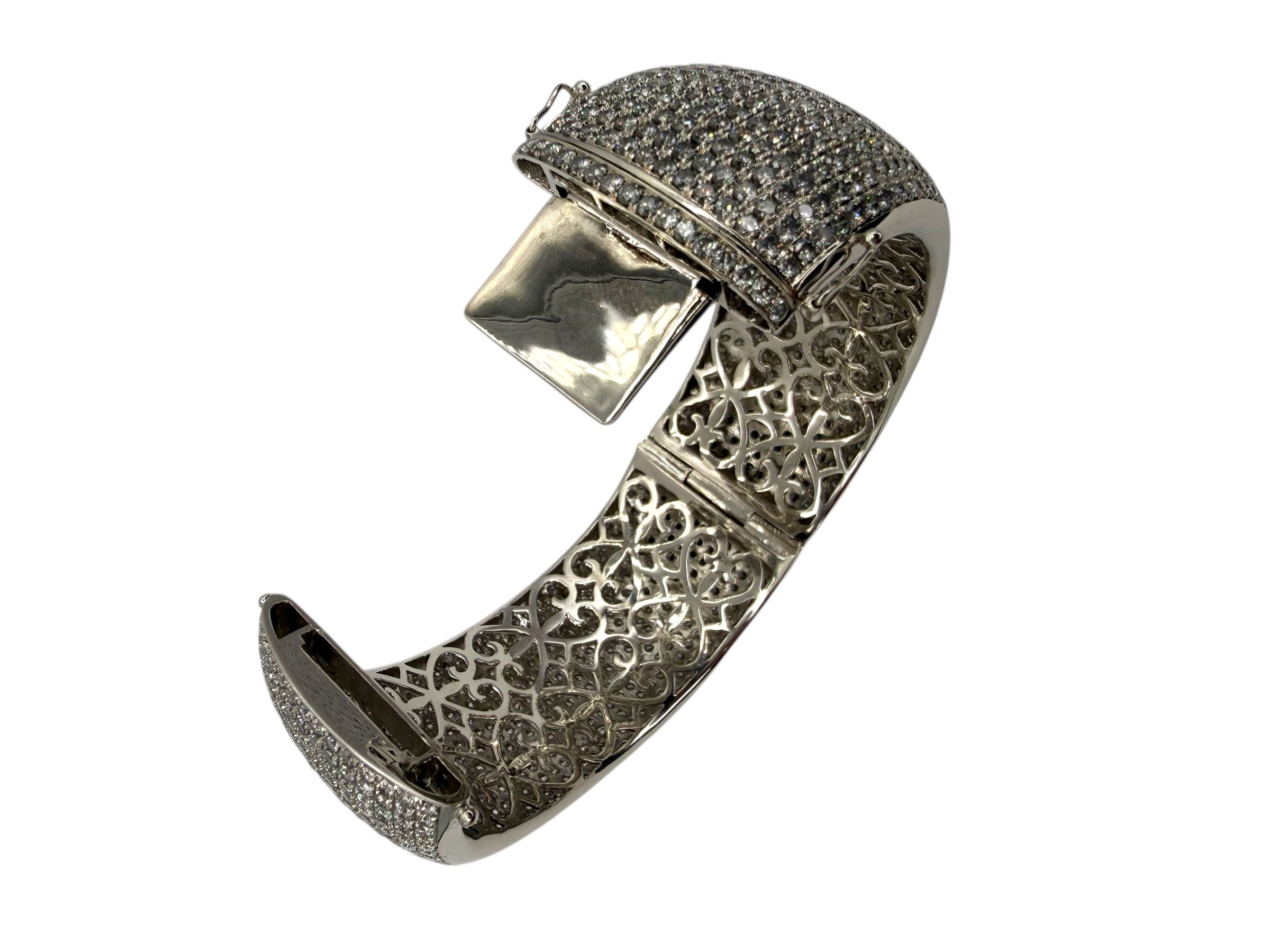 18k Diamond Bangle Bracelet