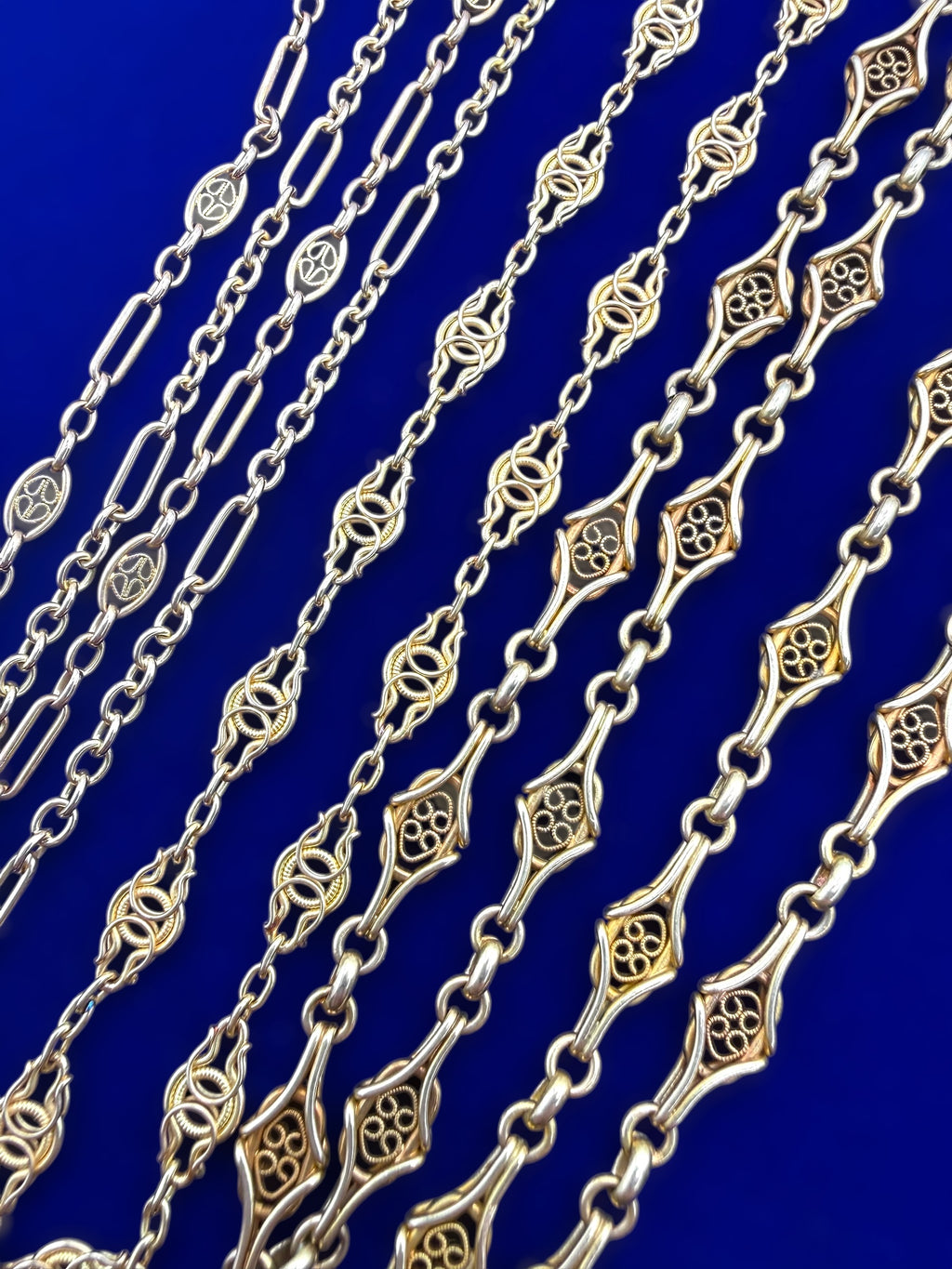 18k Early 1900s Filigree Chain Diamond Shape