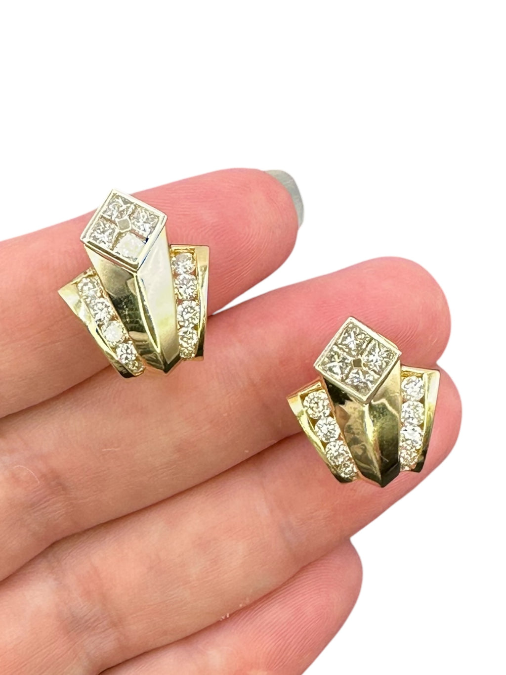 18k 1980s Art Deco Diamond Earrings