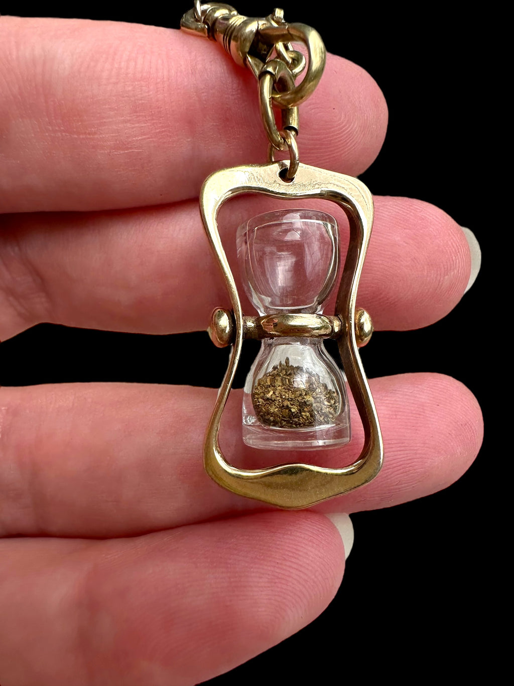 14k Hourglass Pendant