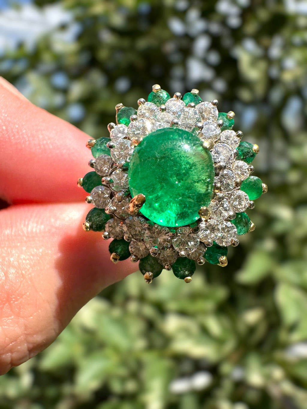18k Emerald Diamond Cluster Ring