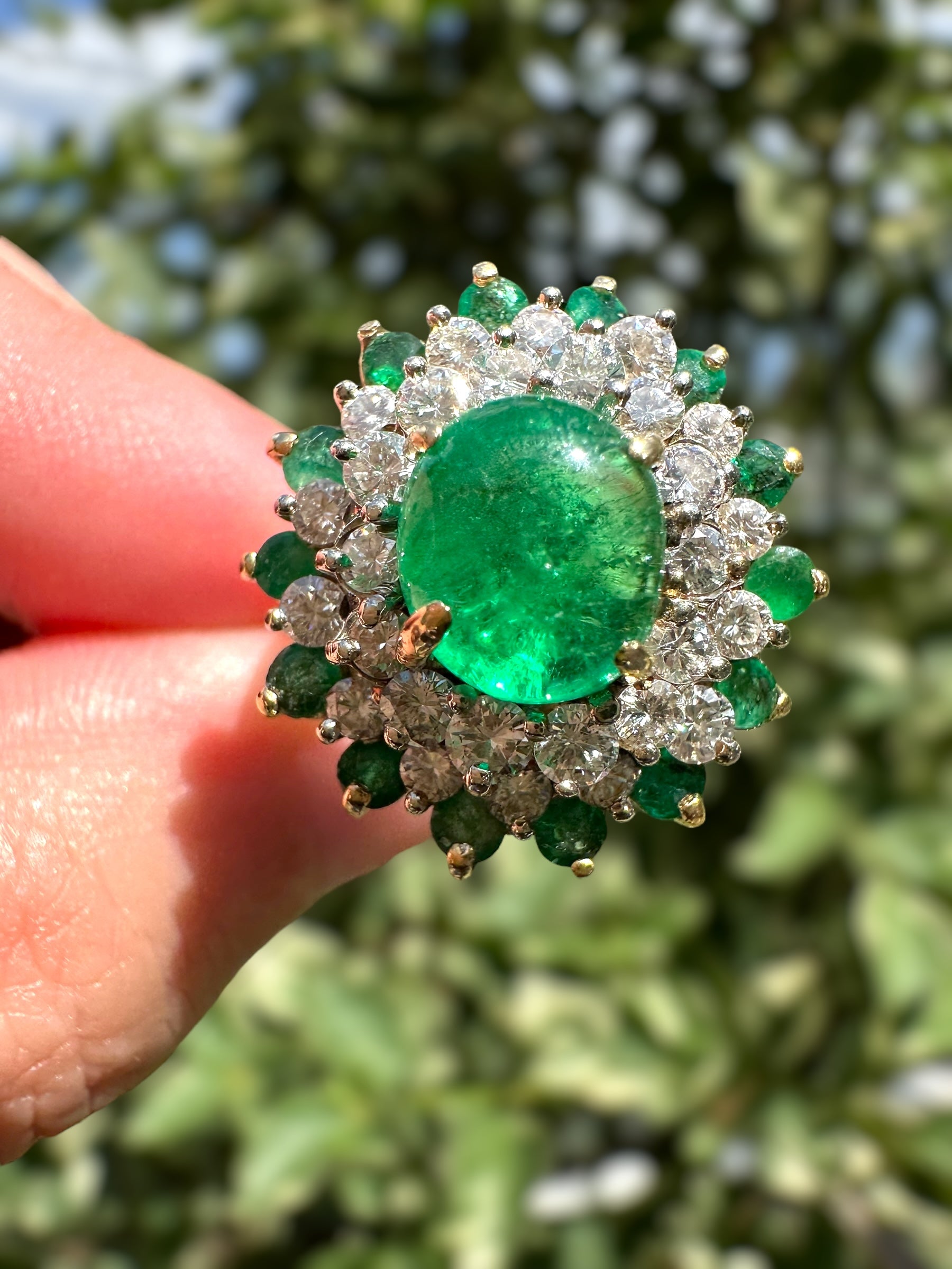 18k Emerald Diamond Cluster Ring