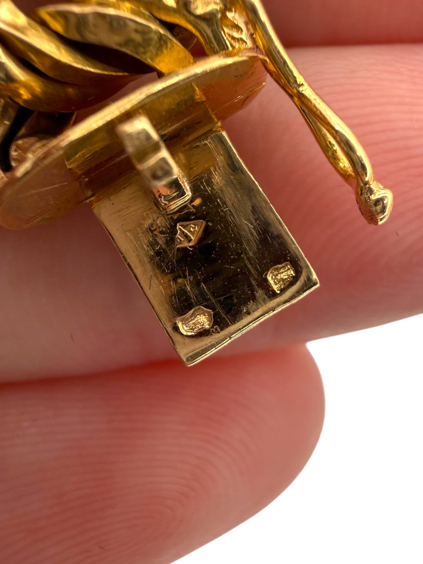 18k Twisted Curb Bracelet