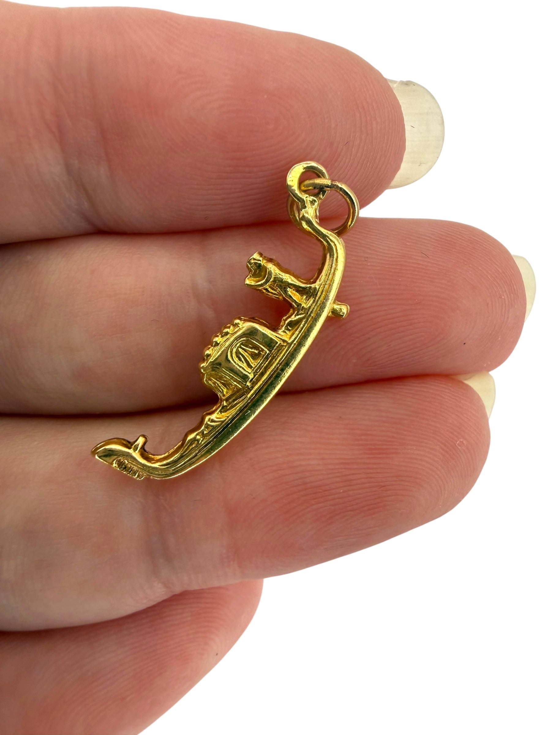 18k Gondola Venice Charm