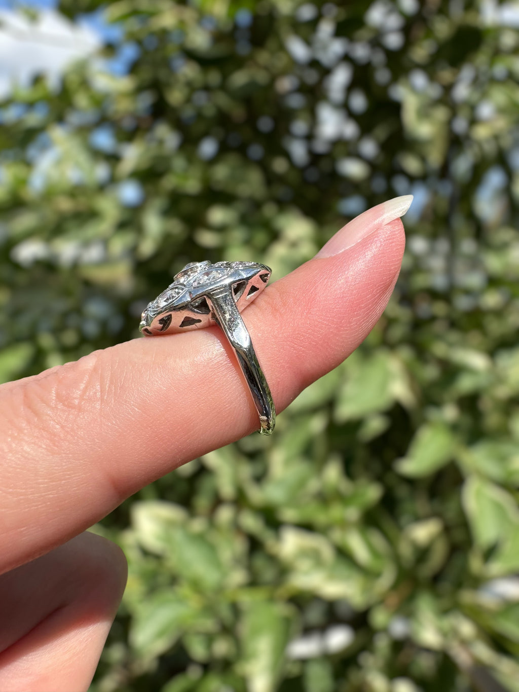 14k White Gold Diamond Round Cluster Ring
