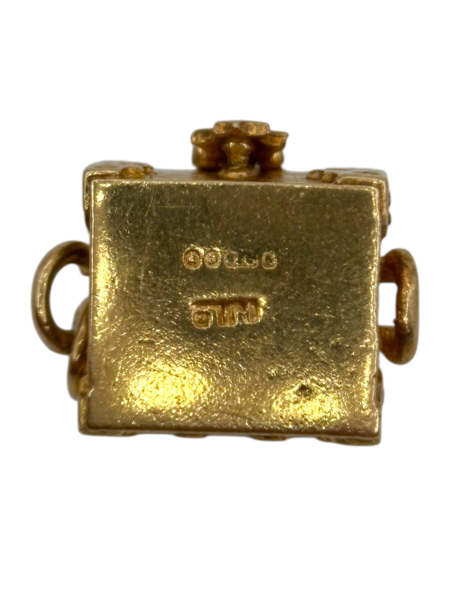 9k Capt Kidd Treasure Chest Charm