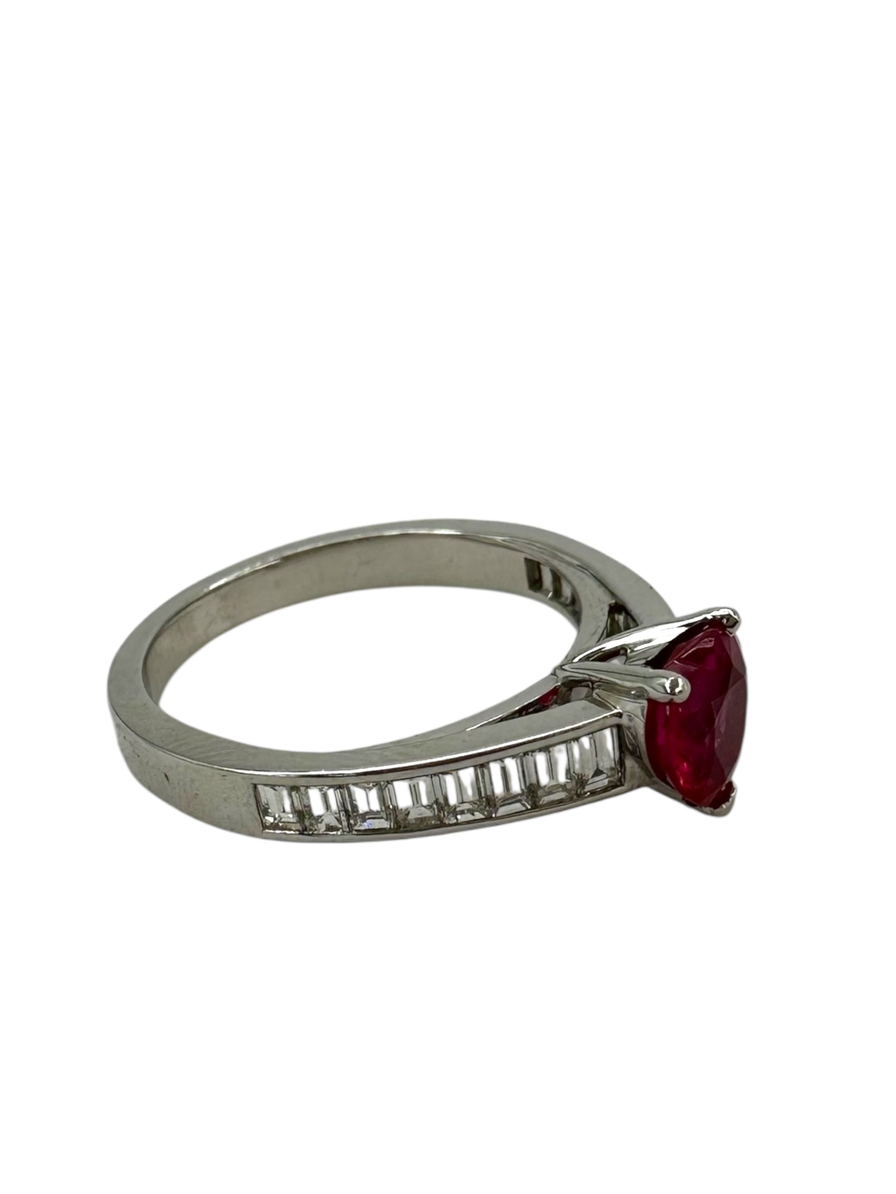 18k Heart Ruby Diamond Ring