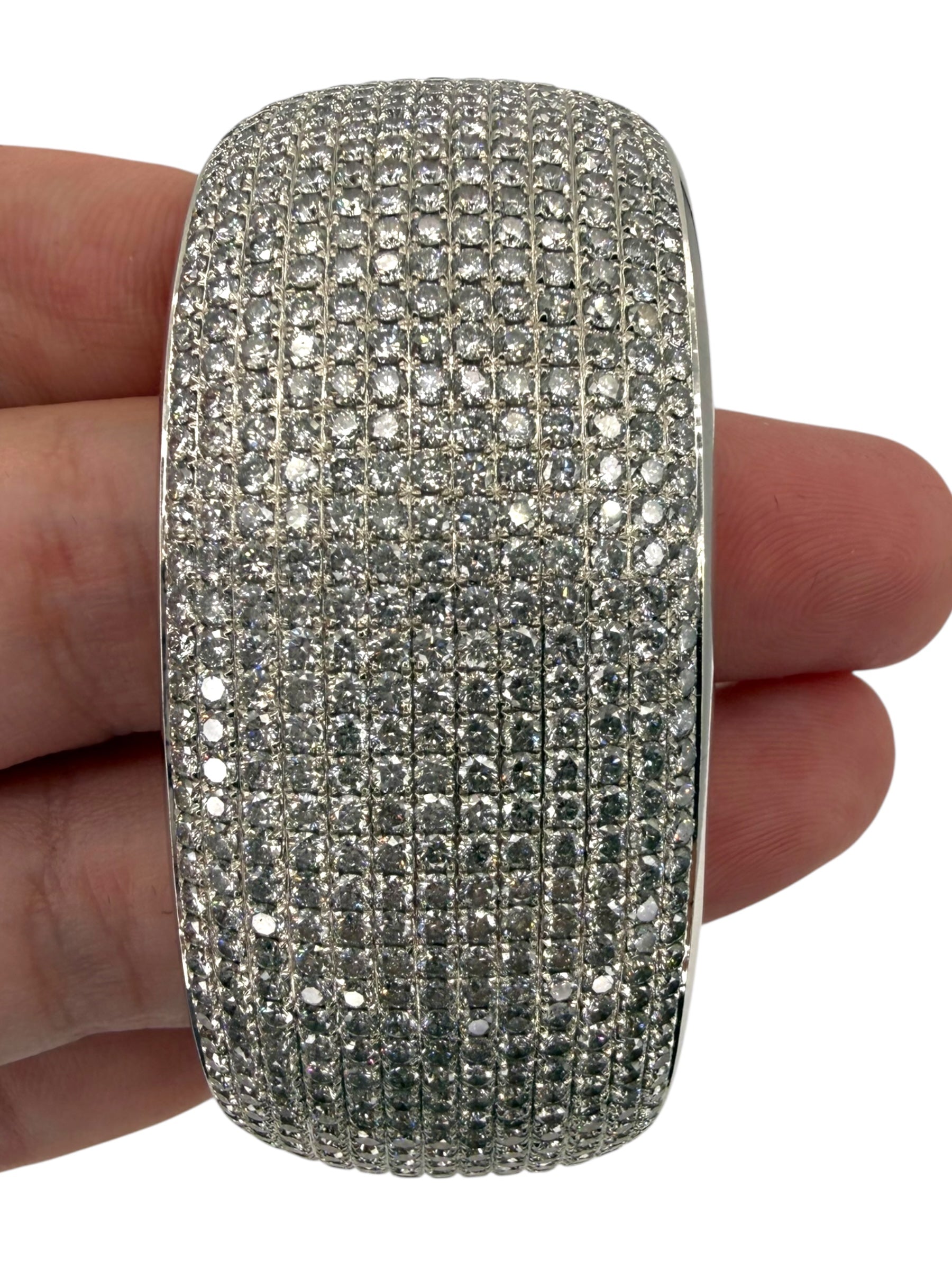 18k Diamond Bangle Bracelet