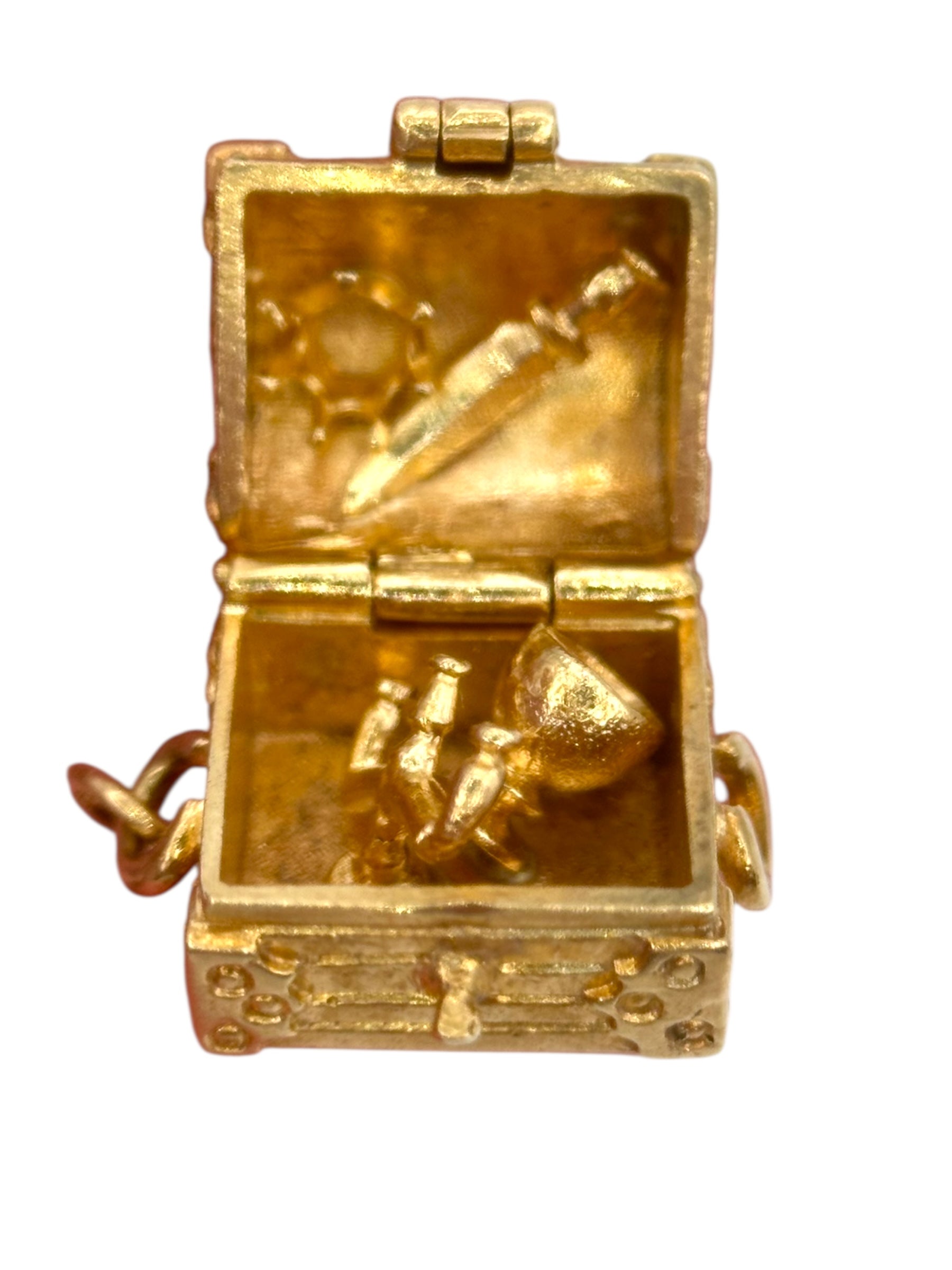 9k Capt Kidd Treasure Chest Charm