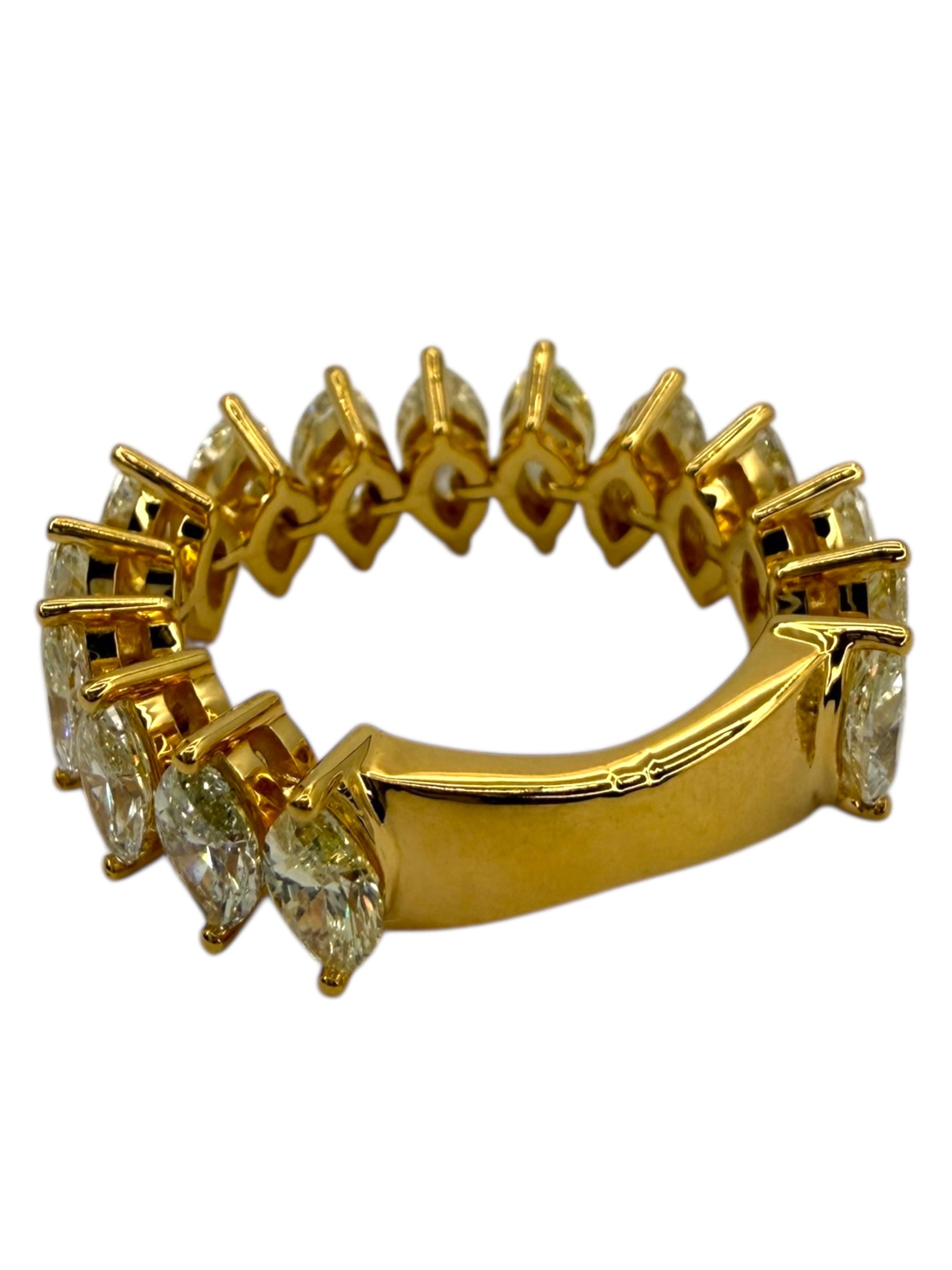 18k Flexi Diamond Band Ring