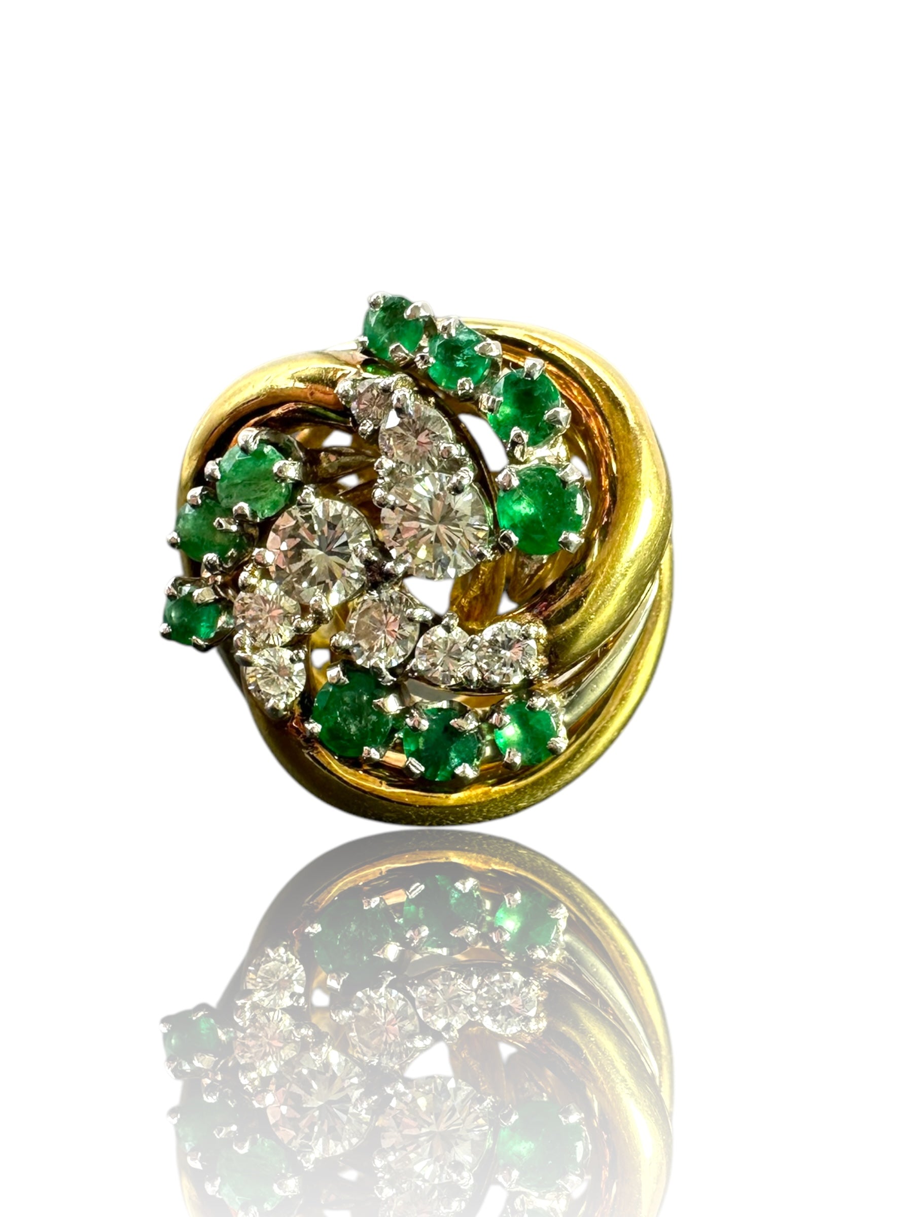 18k Emerald Diamond Swirl Ring