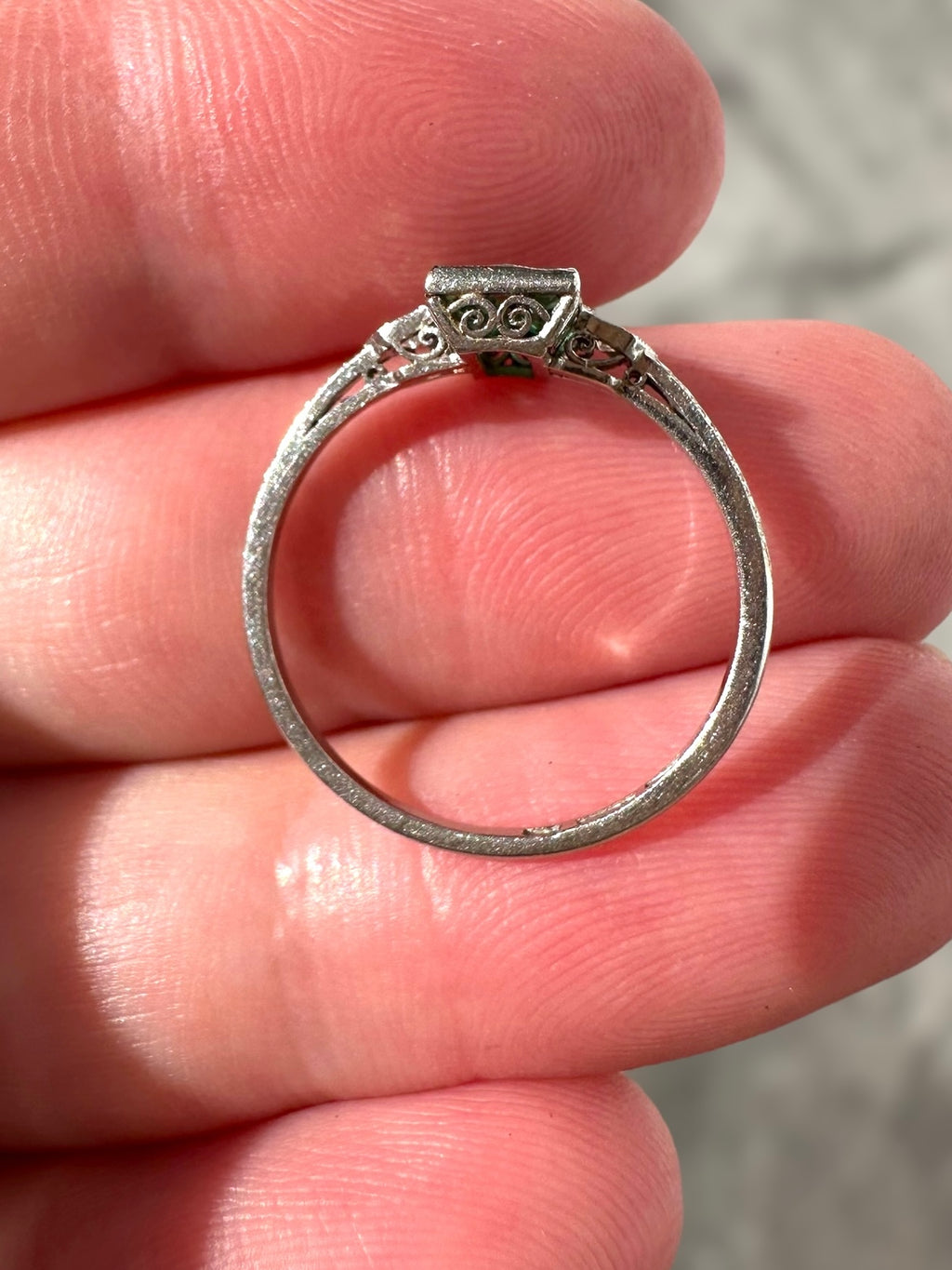 Platinum Art Deco Emerald Diamond Ring