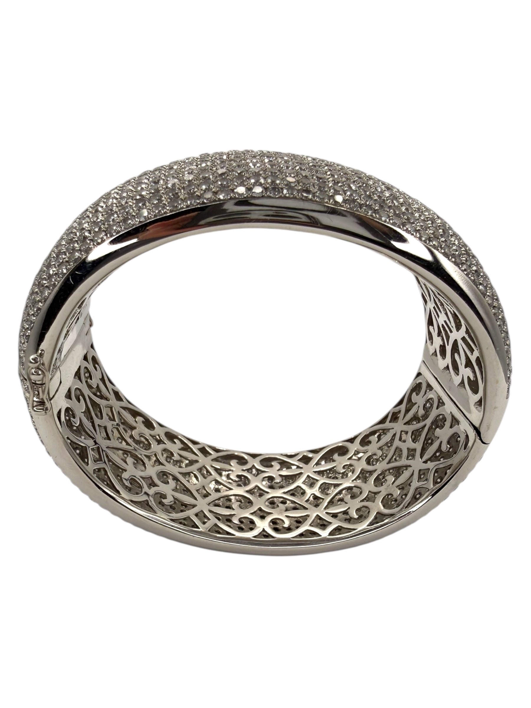 18k Diamond Bangle Bracelet