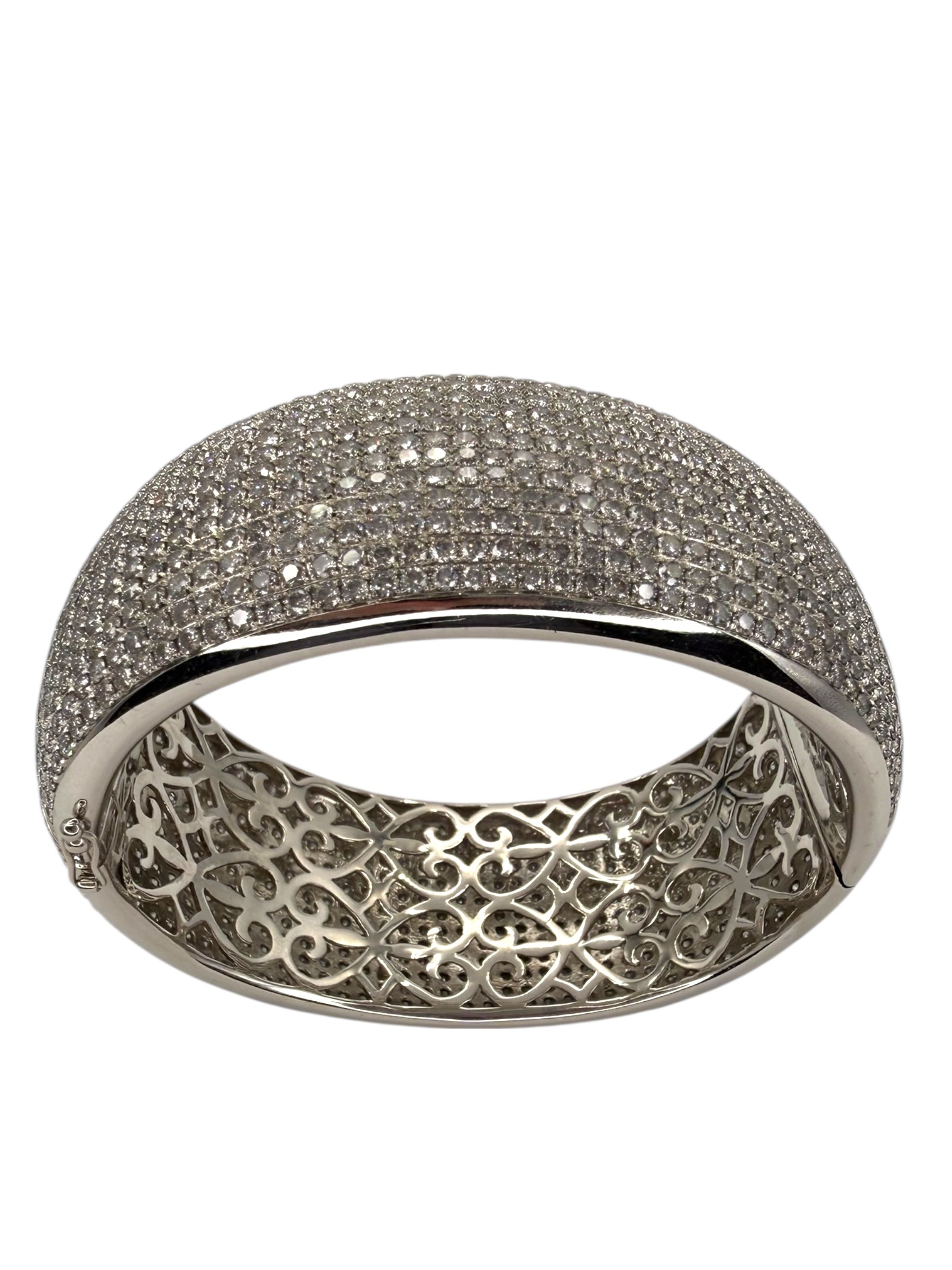 18k Diamond Bangle Bracelet