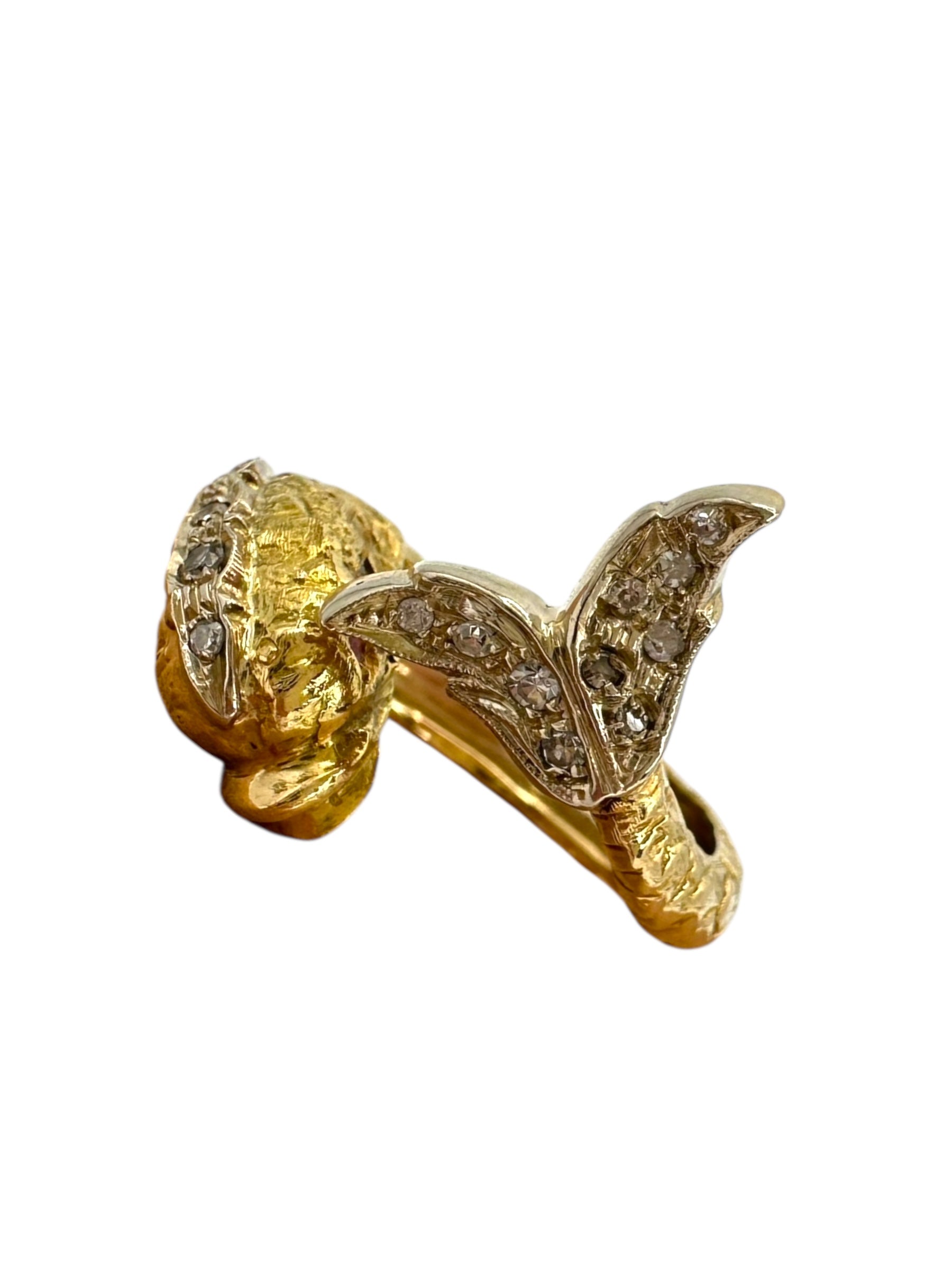 18k Diamond Dolphin/ Fish Ring