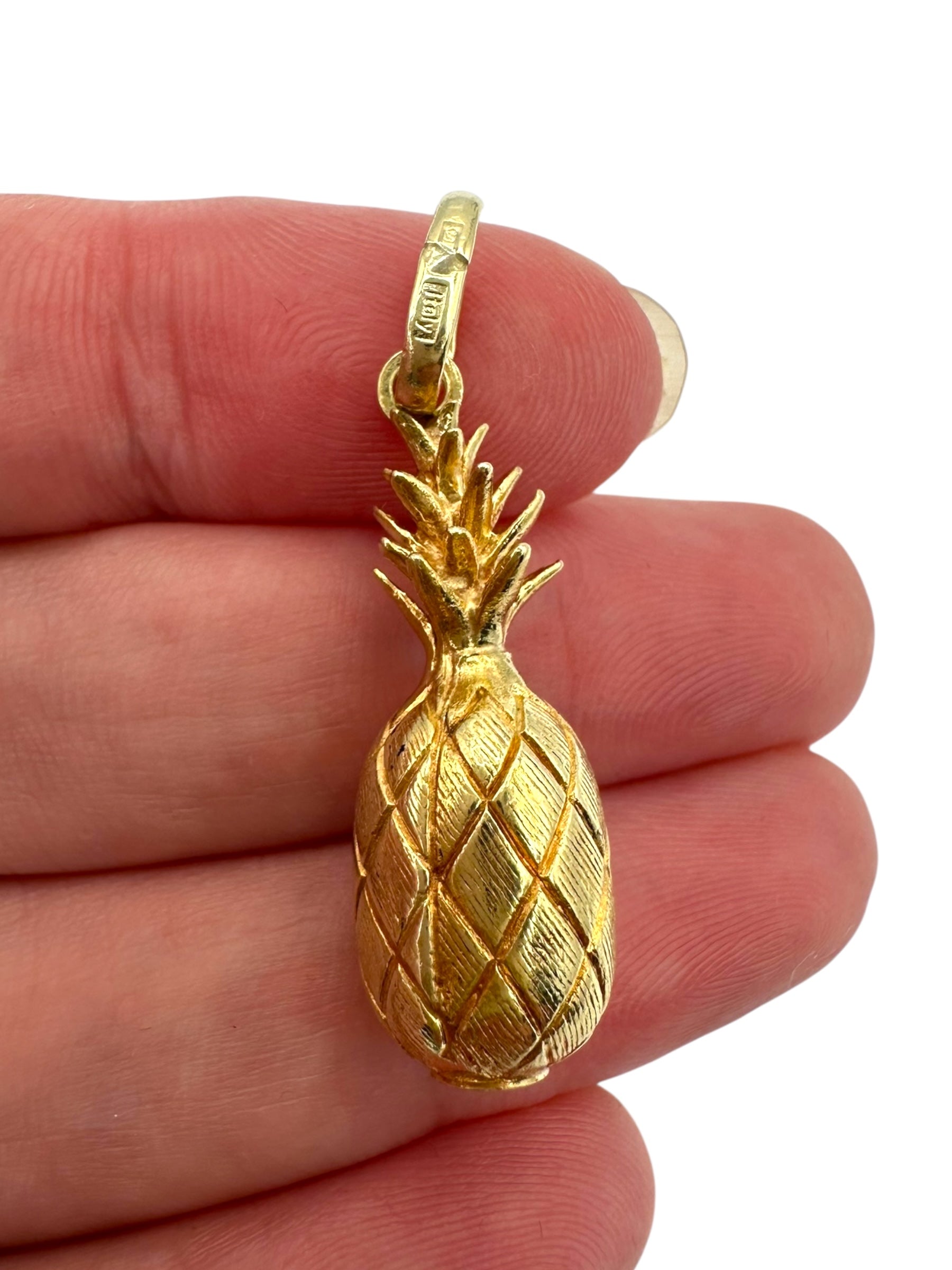 14k Pineapple Pendant