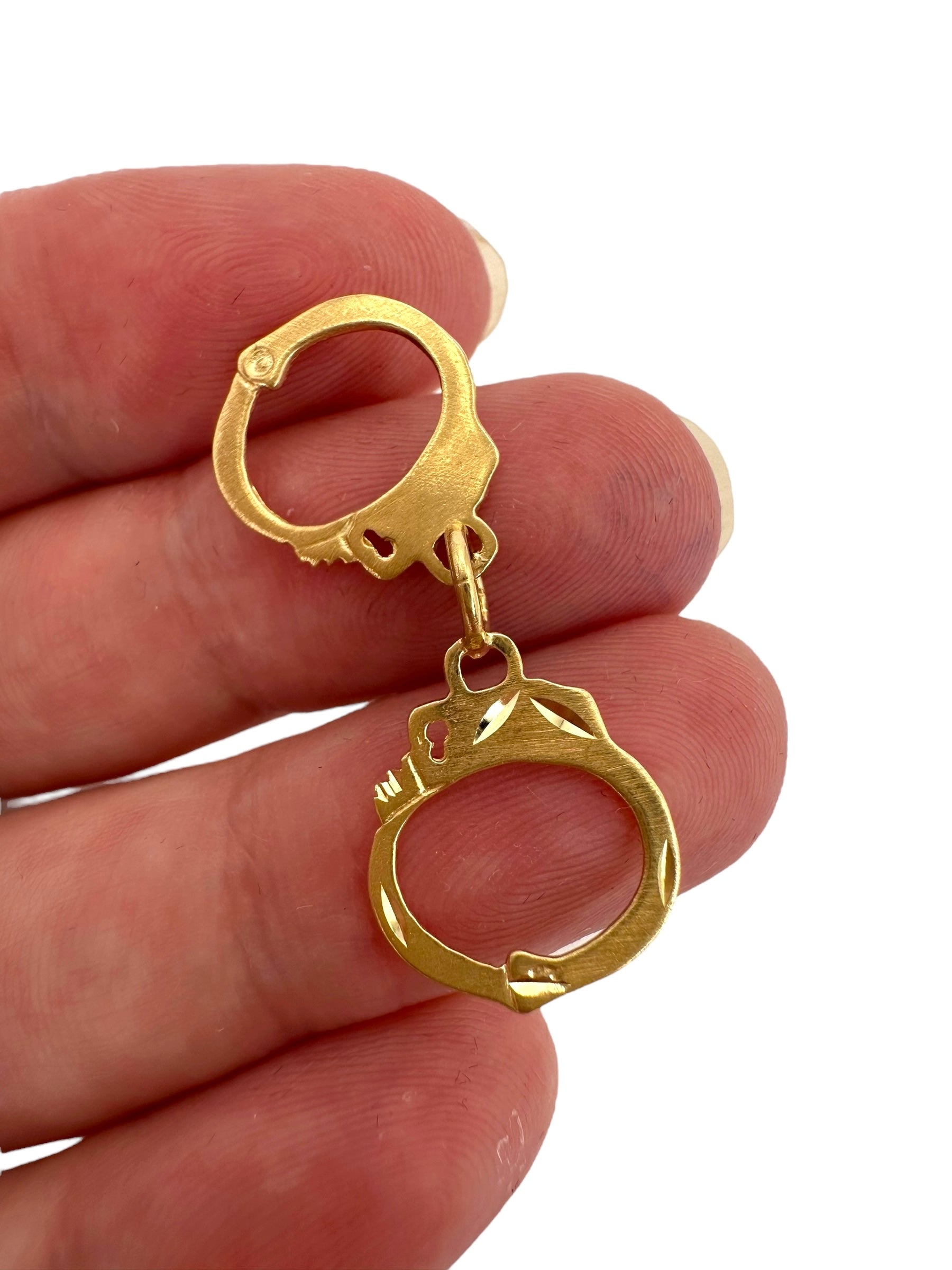 14k Handcuffs Pendant