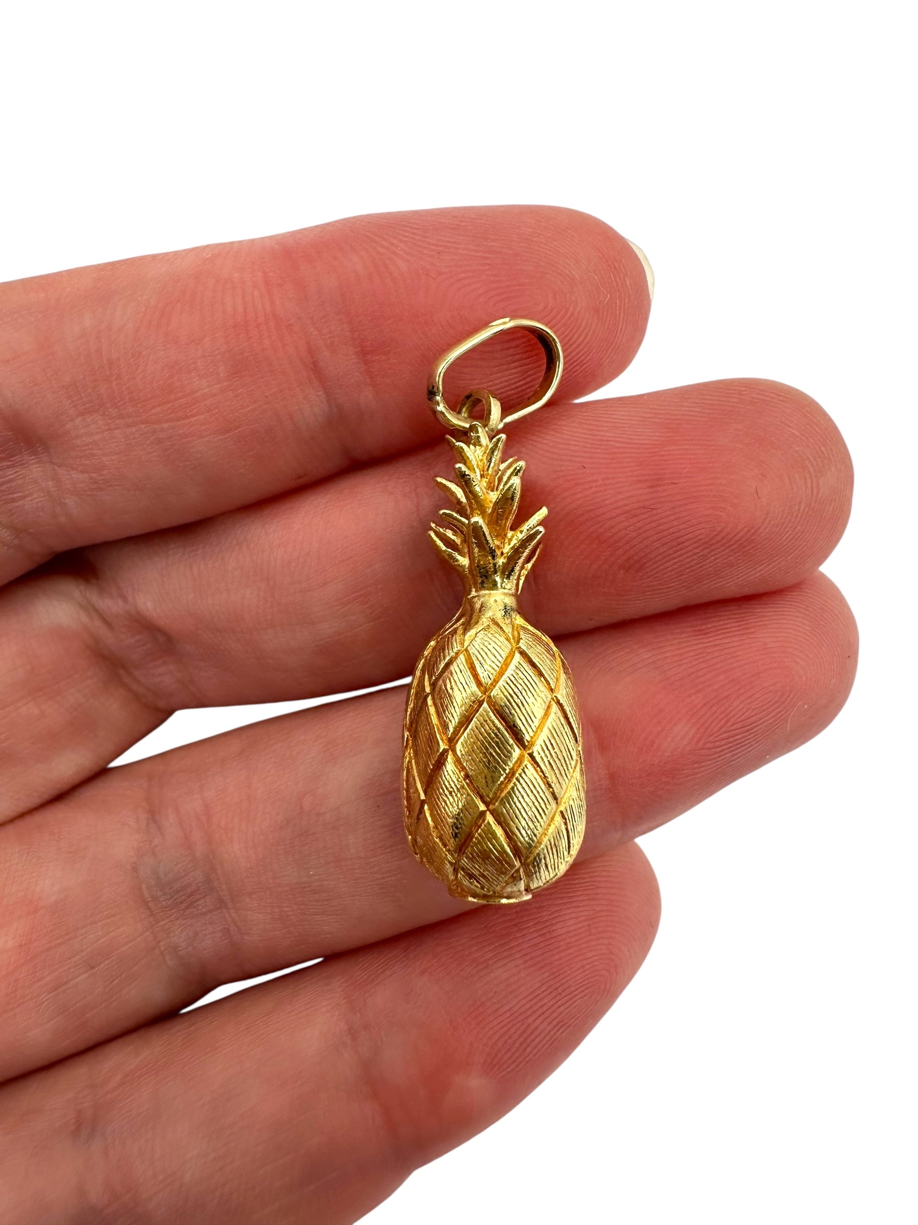 14k Pineapple Pendant