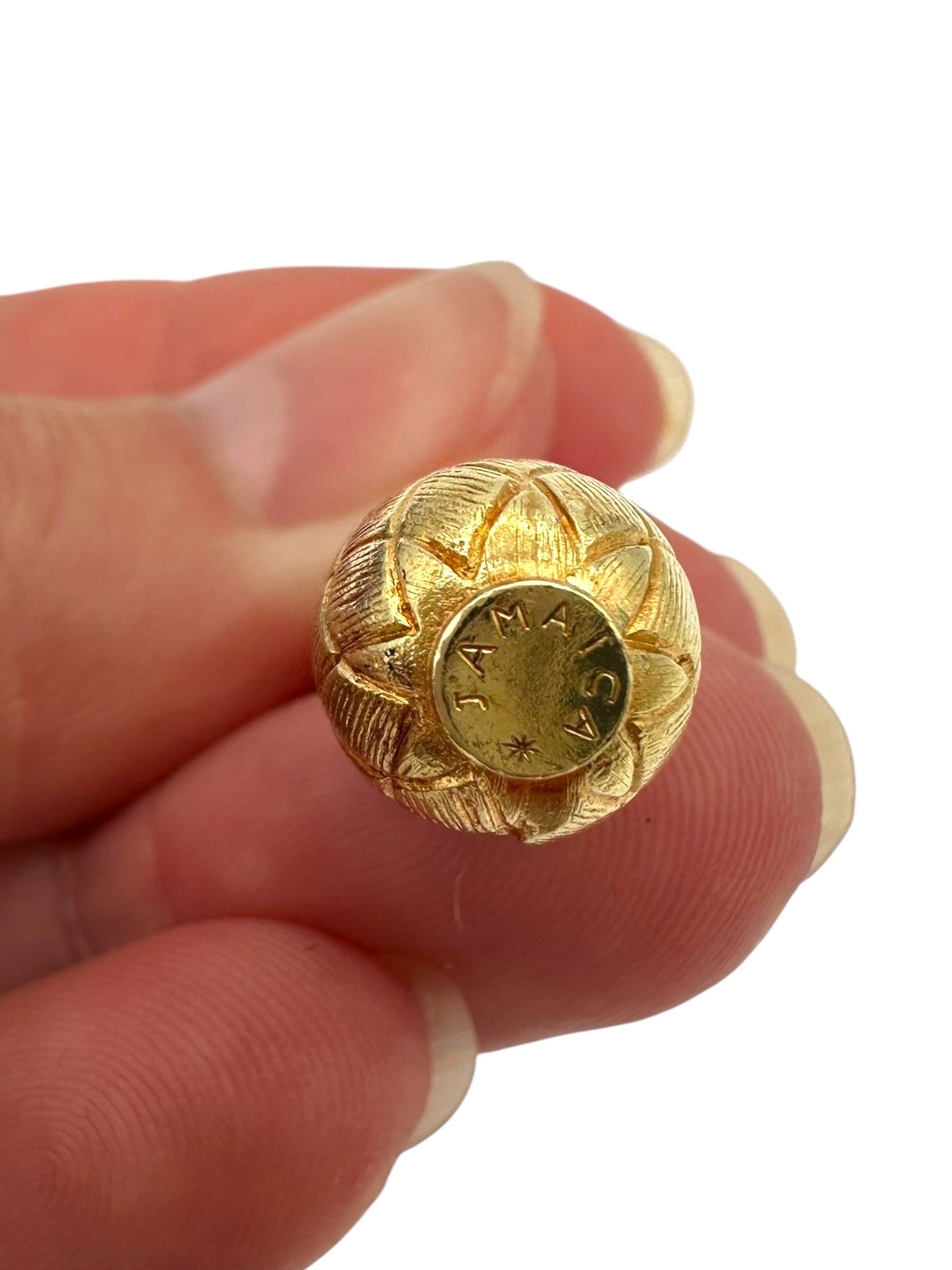 14k Pineapple Pendant