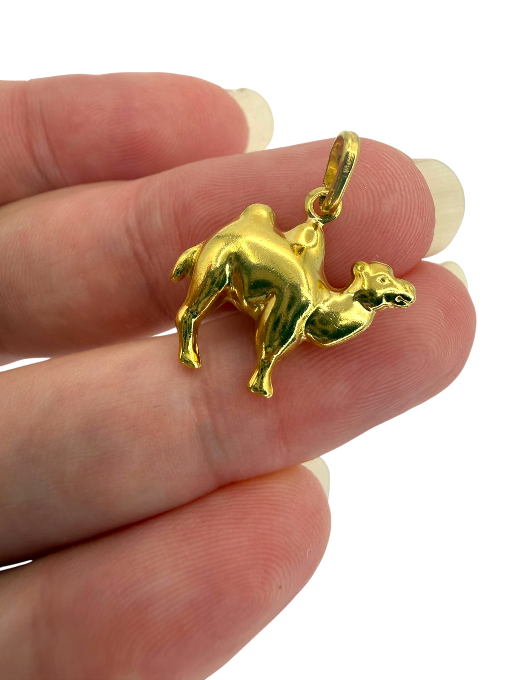 18k Camel Charm