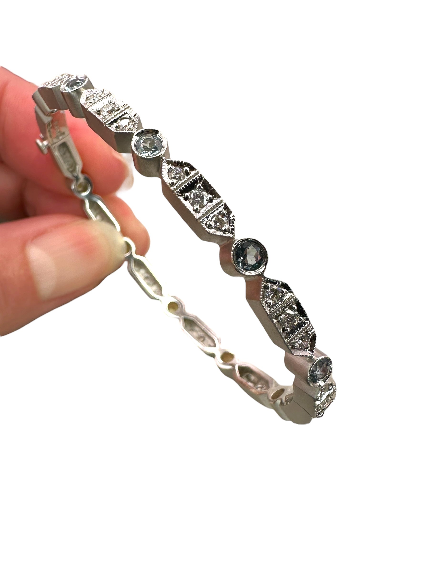 18k Aquamarine Diamond Bangle Bracelet
